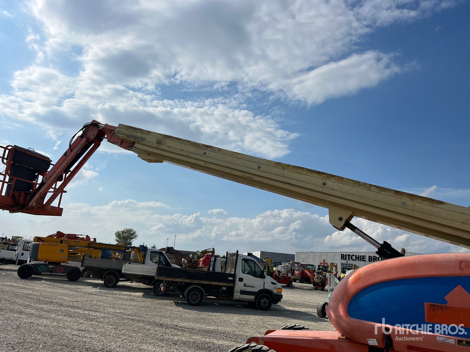 2001 JLG 660SJ