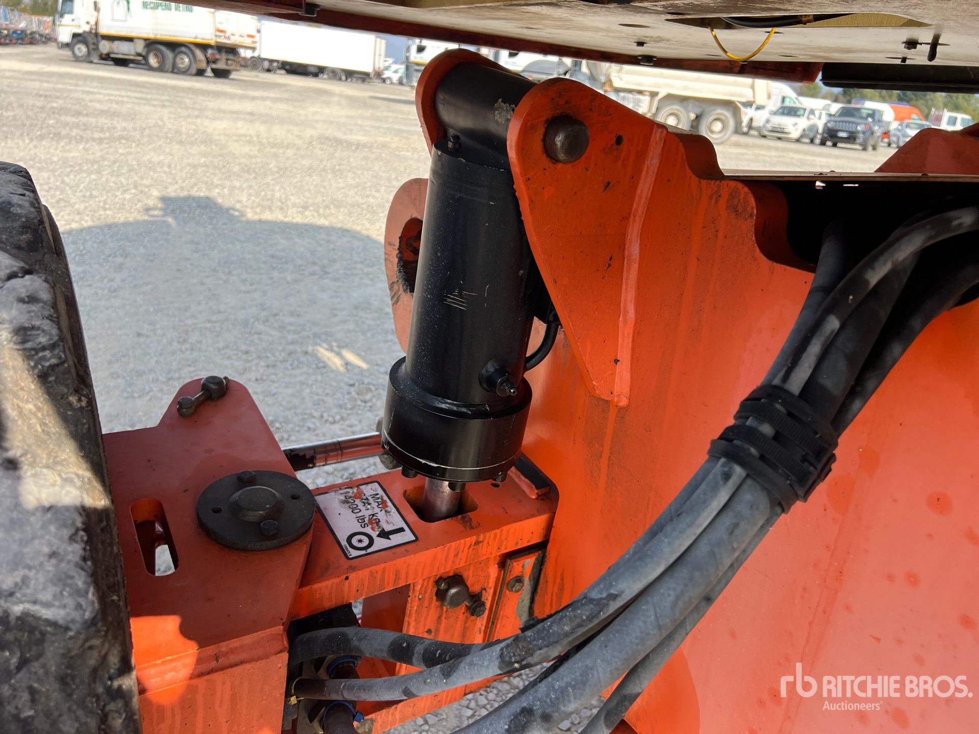 2001 JLG 660SJ