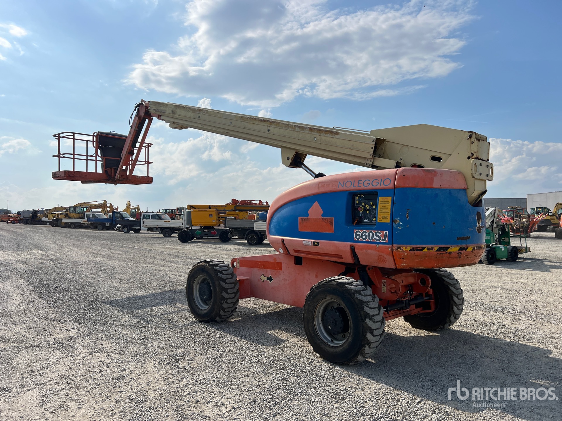 2001 JLG 660SJ