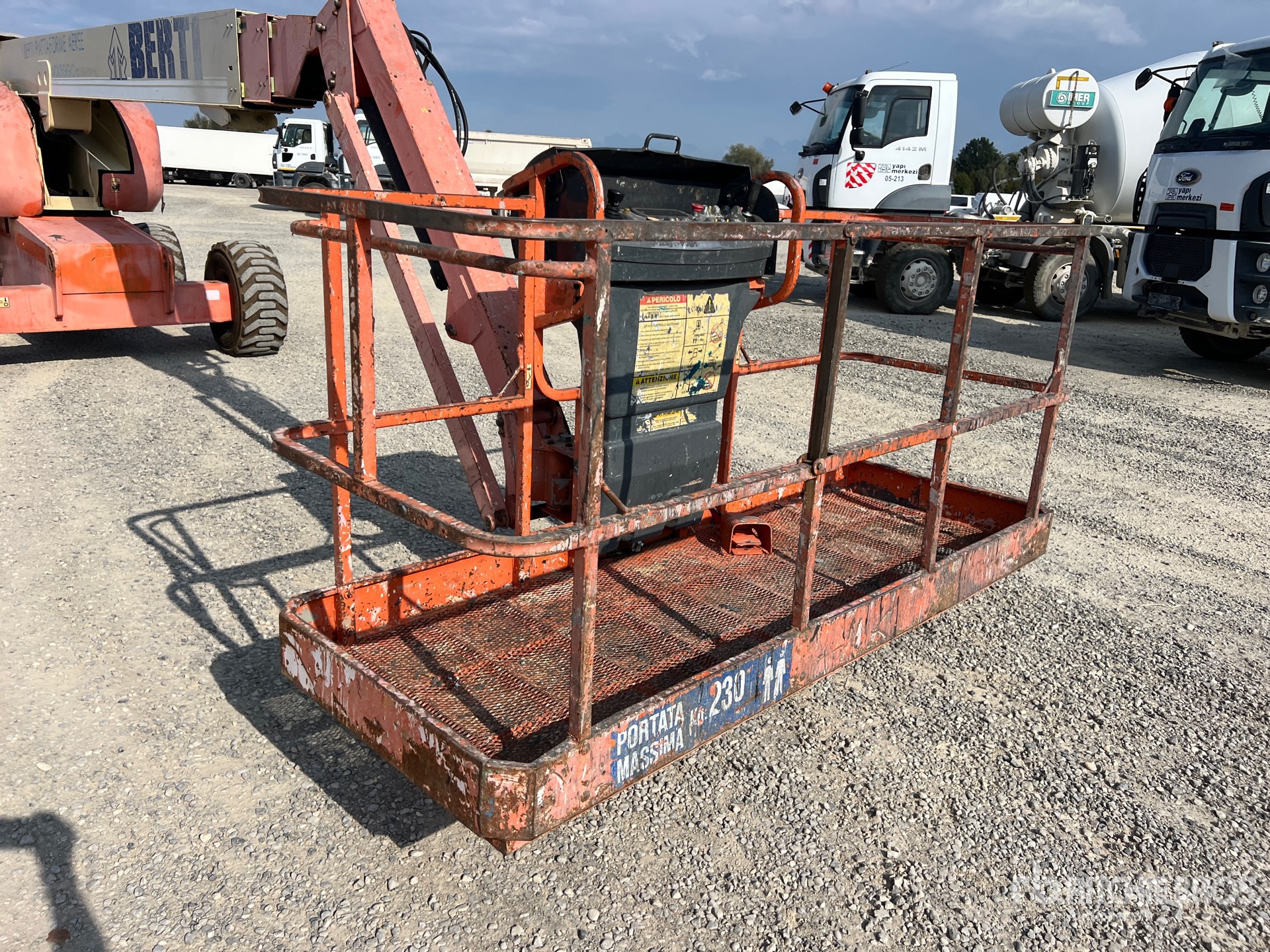 2001 JLG 660SJ