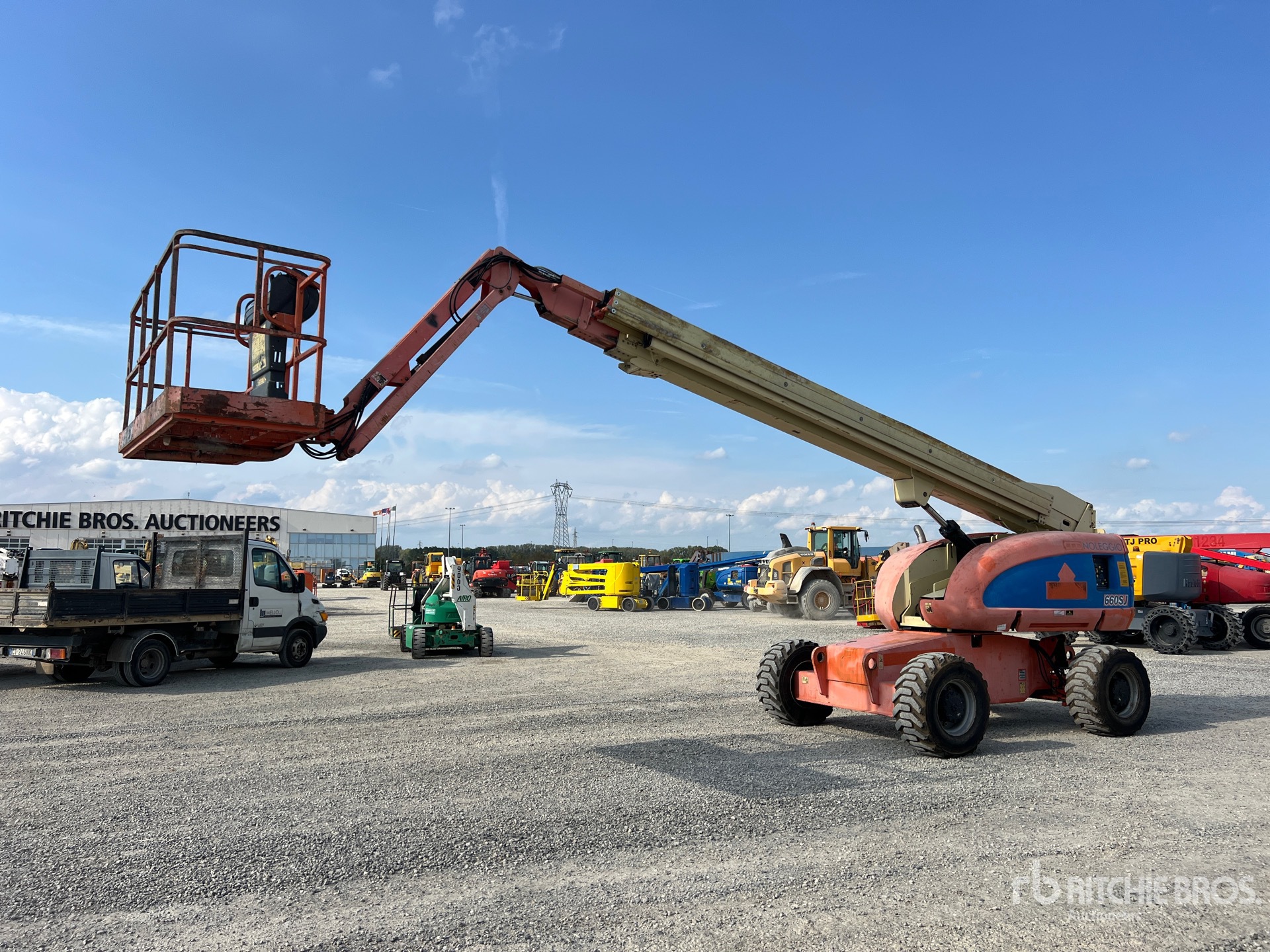 Photo of 2001 JLG 660SJ
