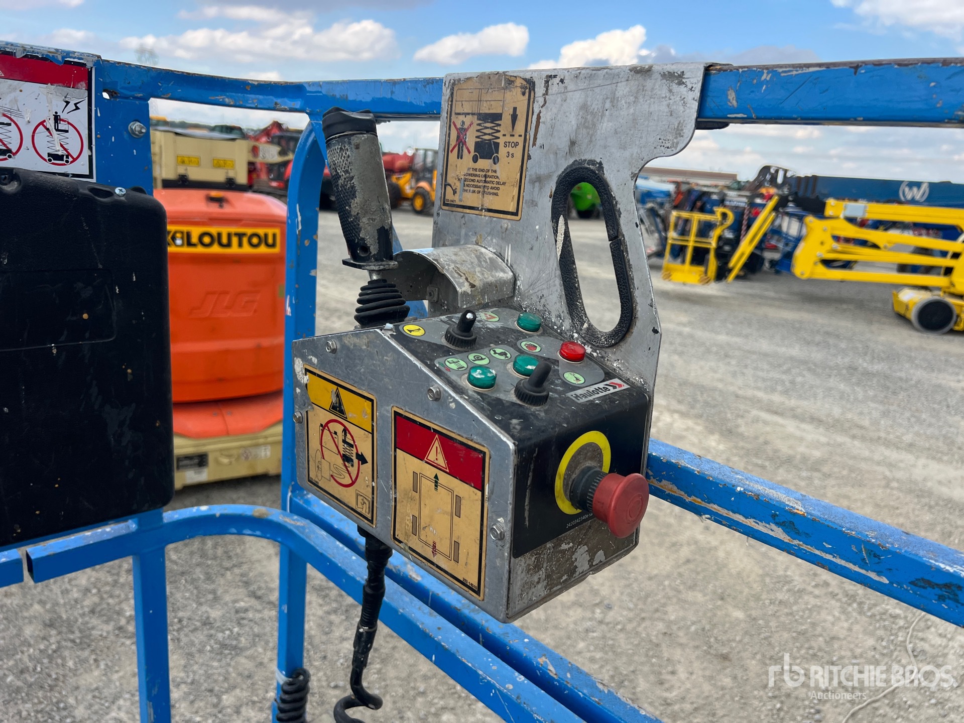 2006 Haulotte OPTIMUM 8