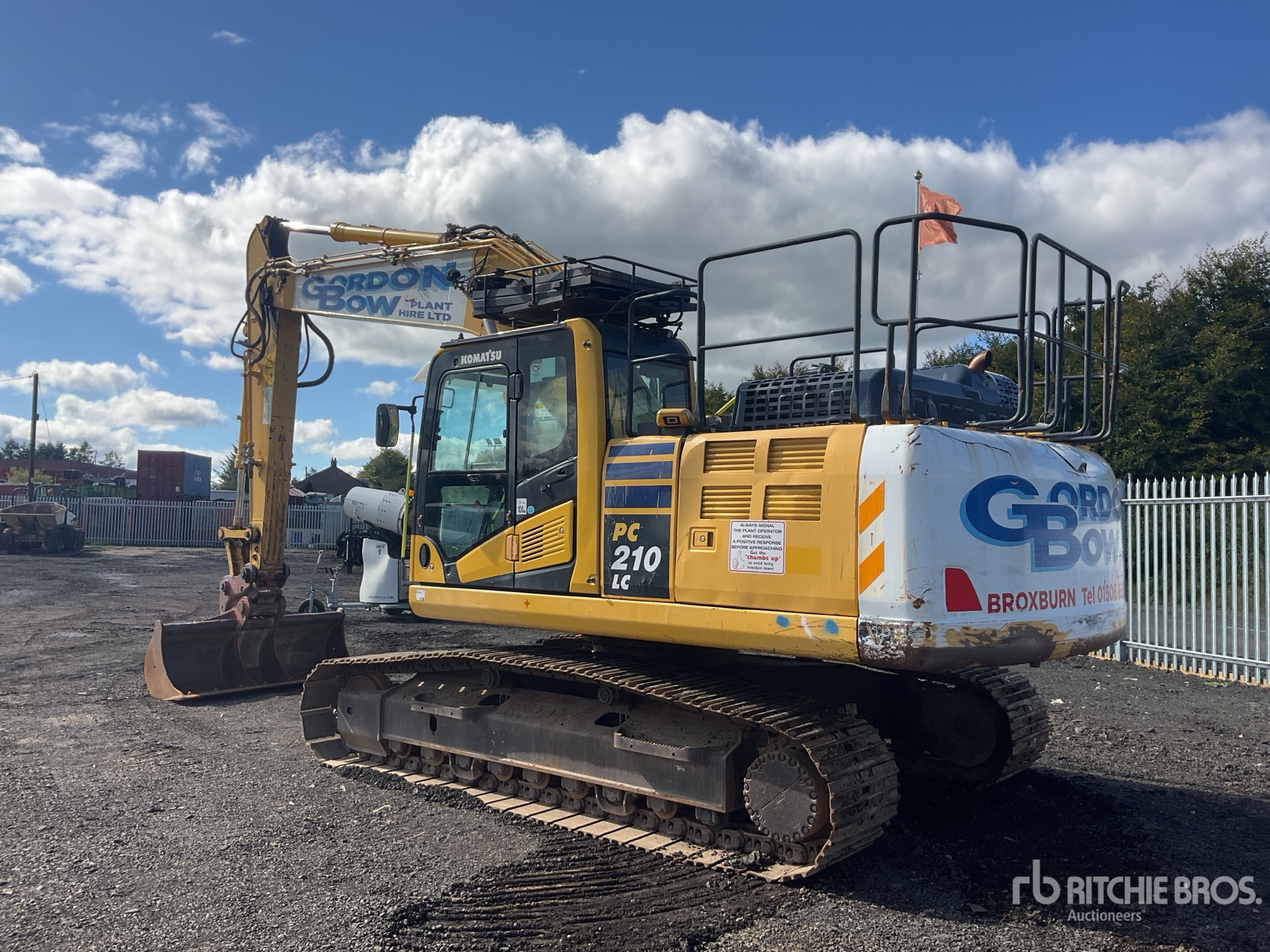 2021 Komatsu PC210LC-11E0