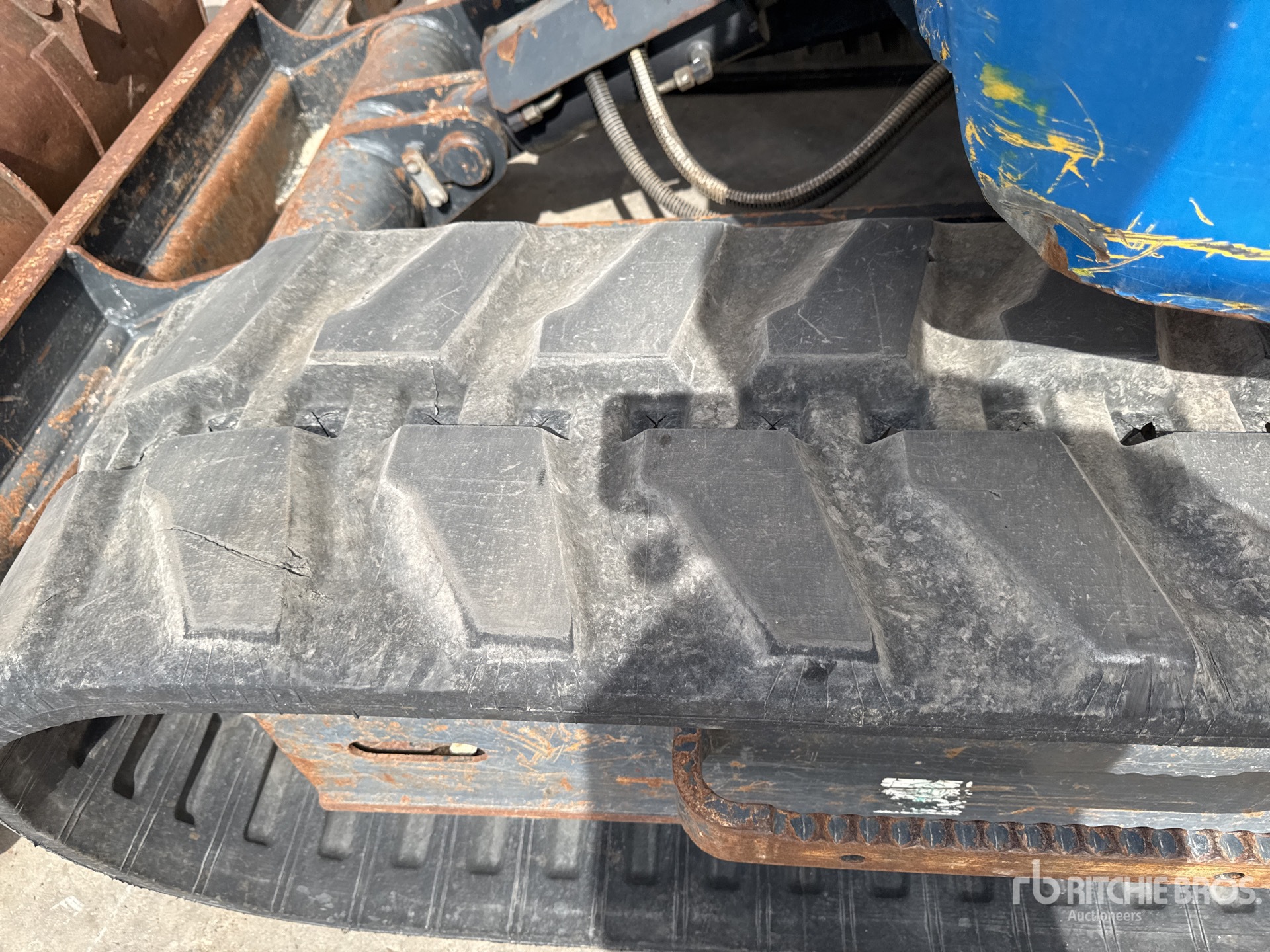 2014 Komatsu PC80MR-3