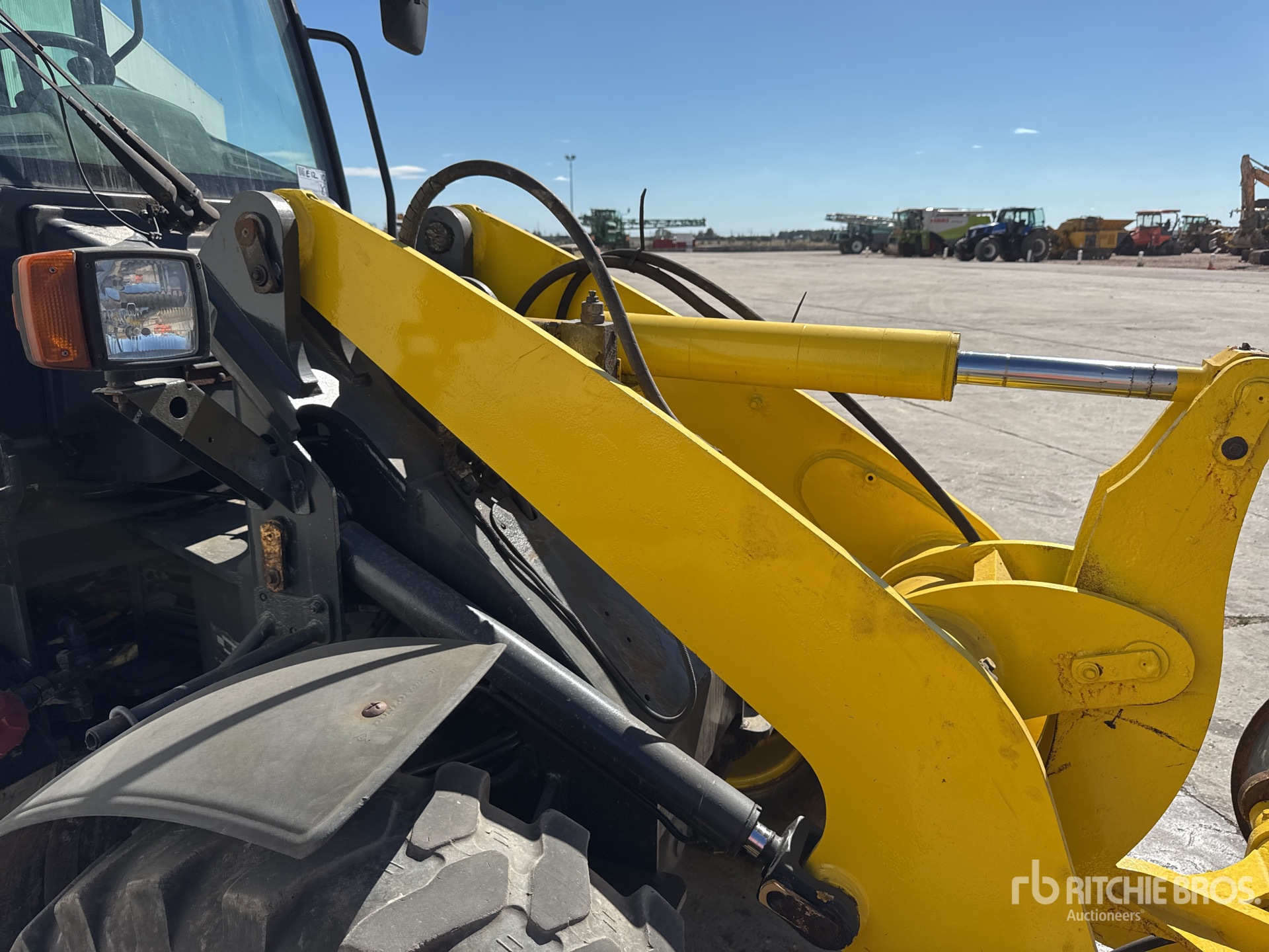 2010 Komatsu WA80-6
