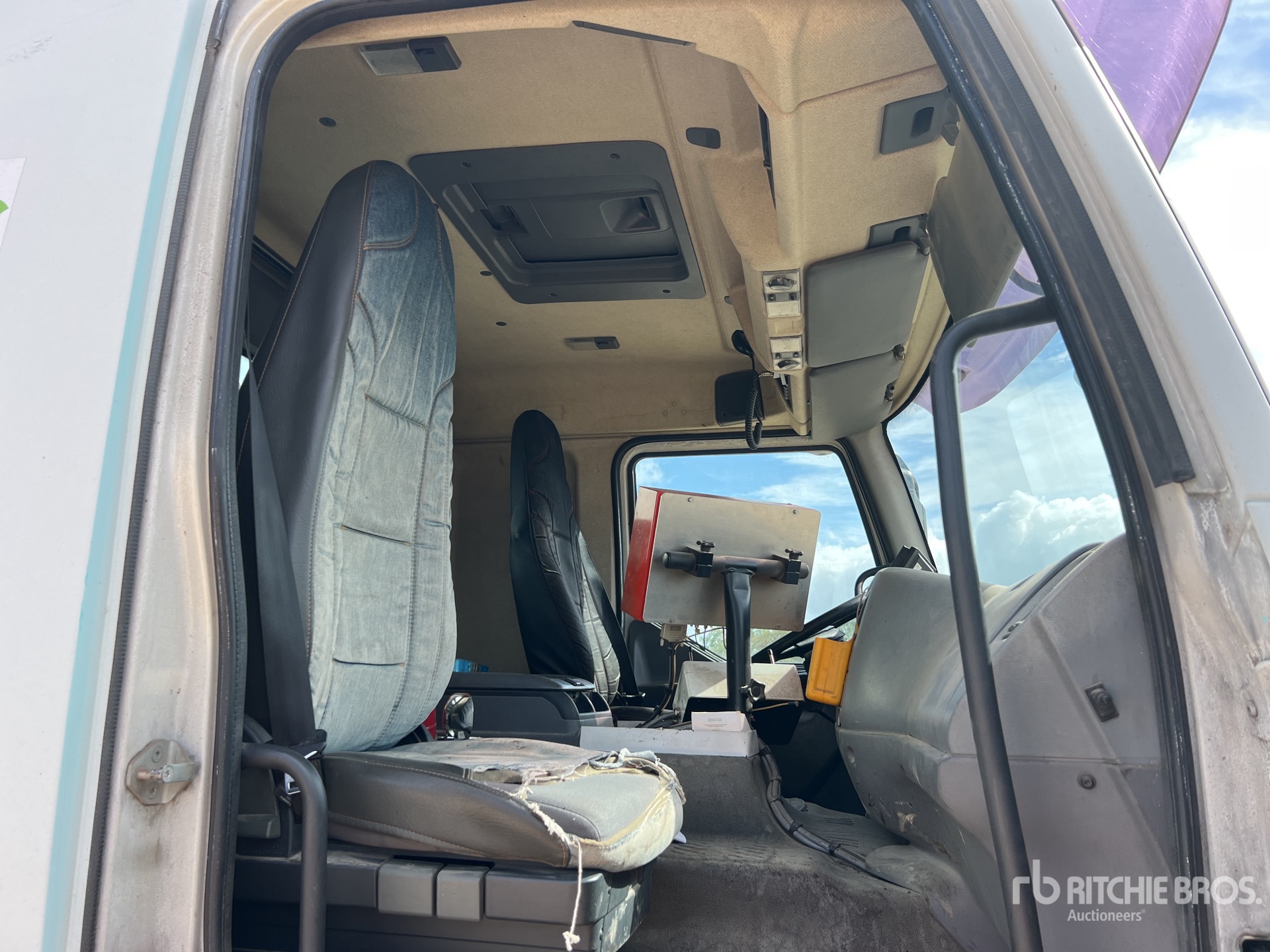 2006 Renault PREMIUM 320.19