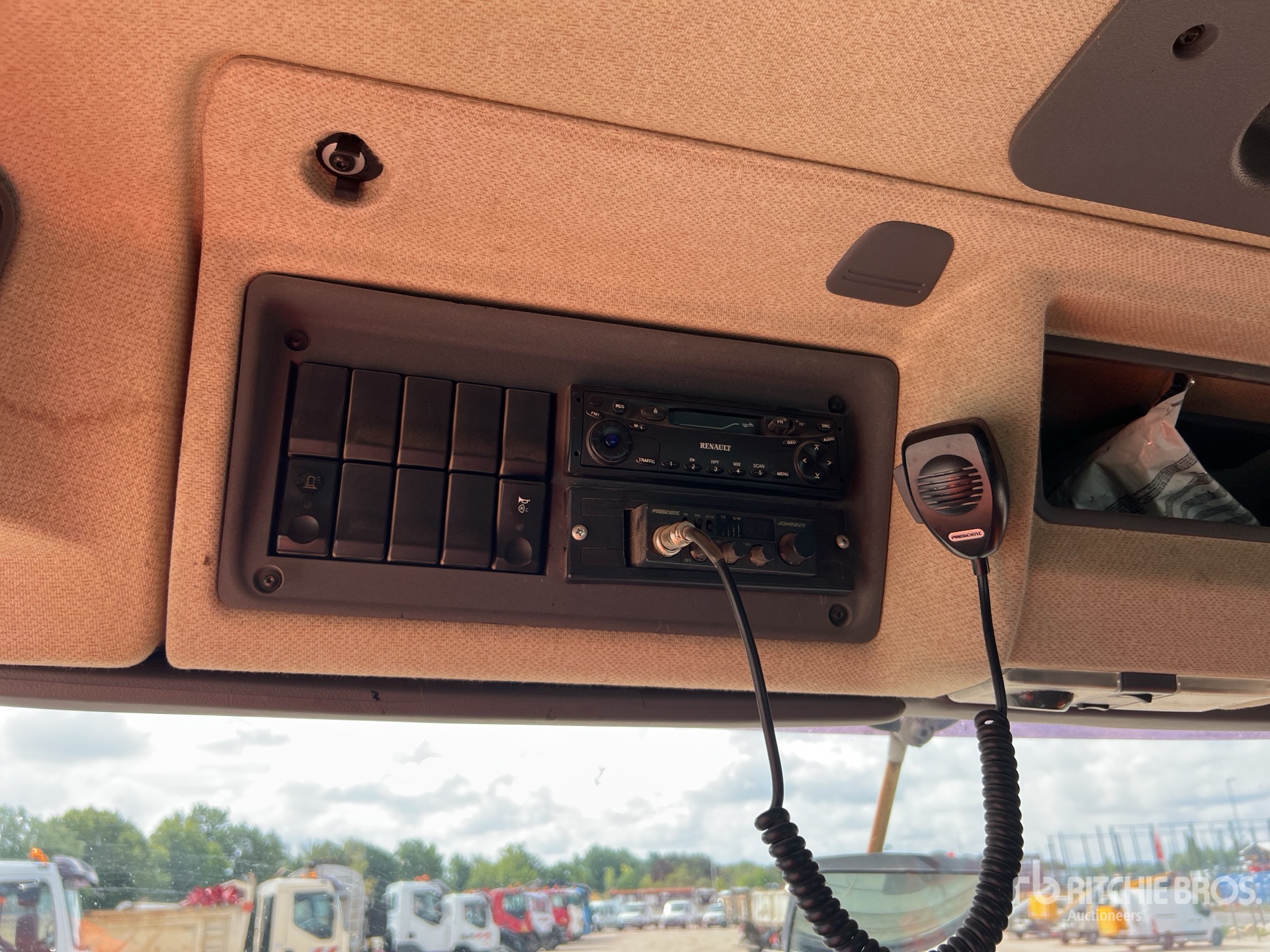 2006 Renault PREMIUM 320.19