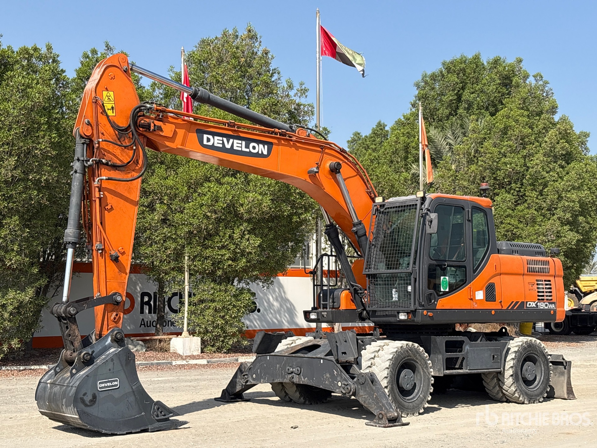 Photo of 2024 Develon DX190WA