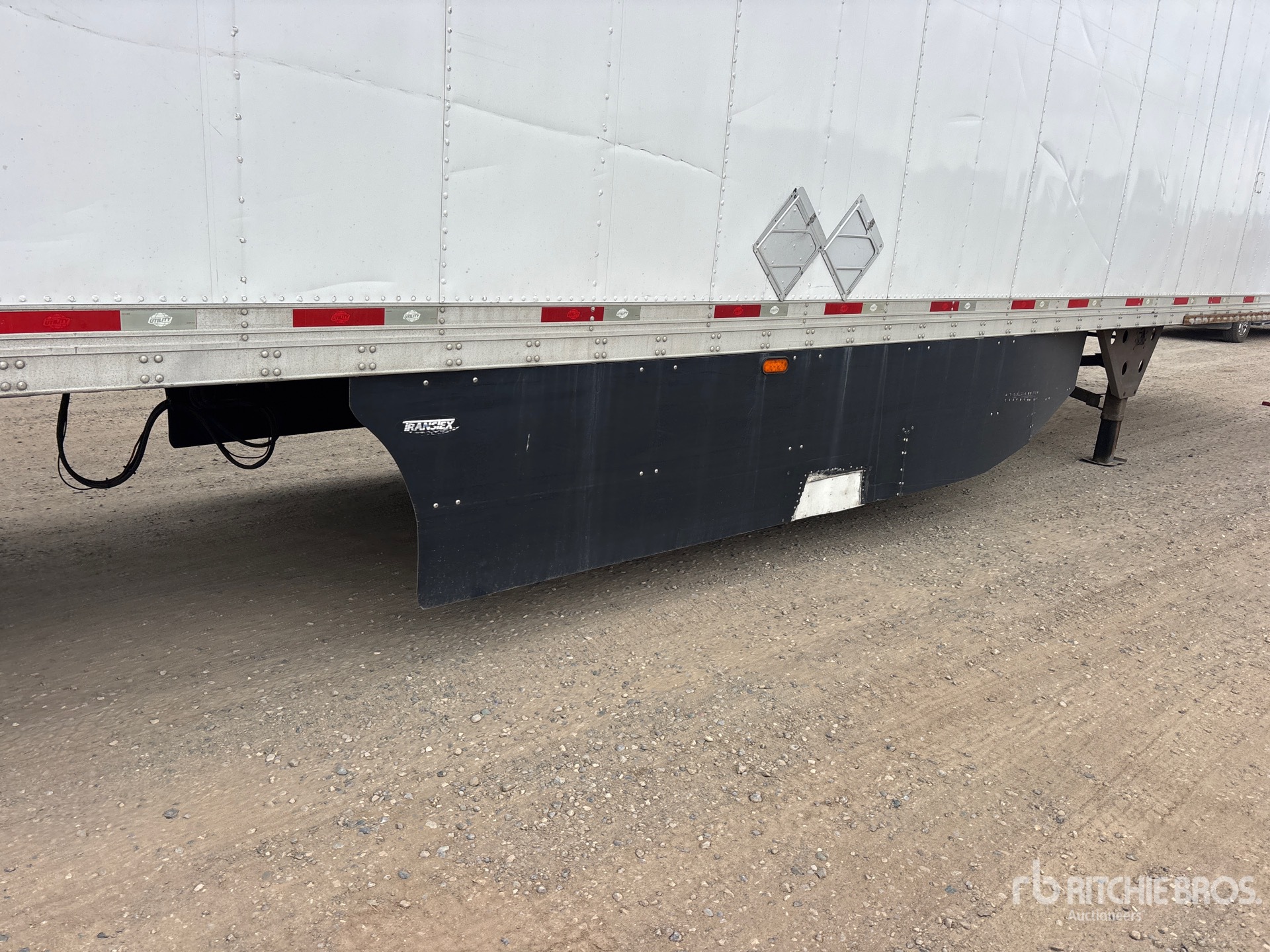 2014 Utility 53 FT T/A
