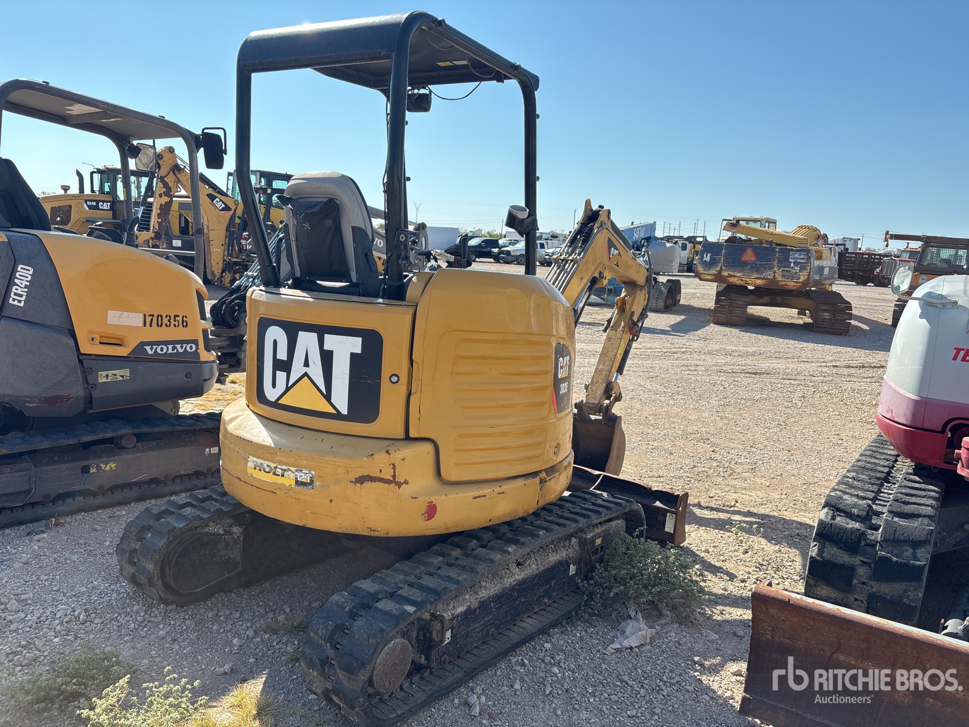 2017 Caterpillar 303E CR