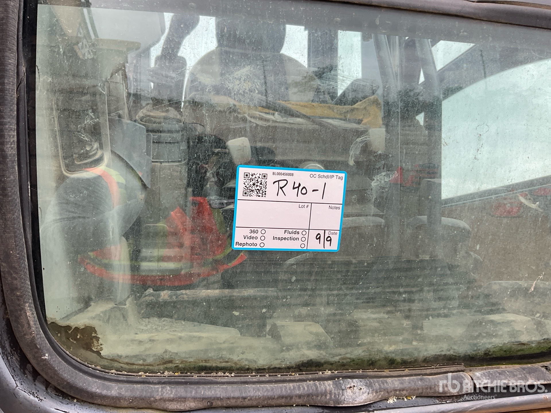 2004 John Deere 330C LC