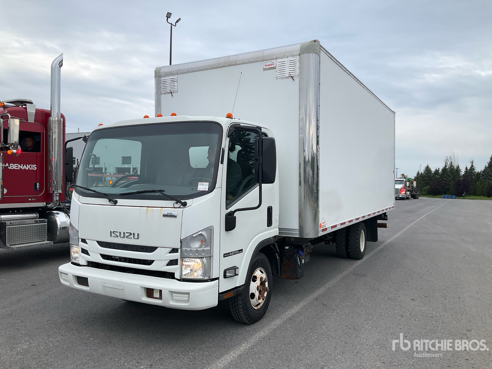 Photo of 2020 Isuzu NPR