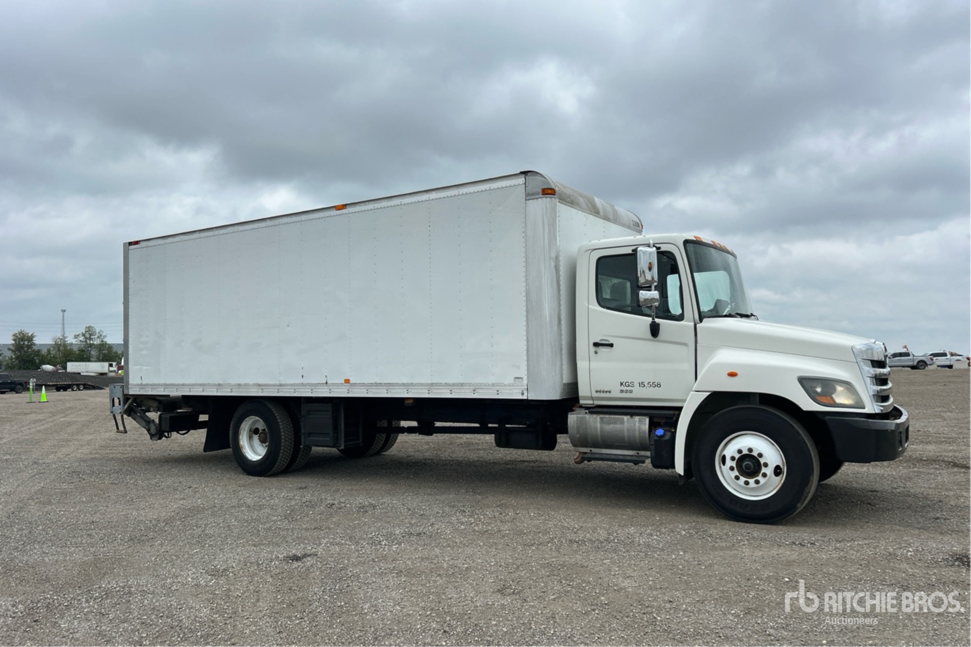 2015 Hino 268