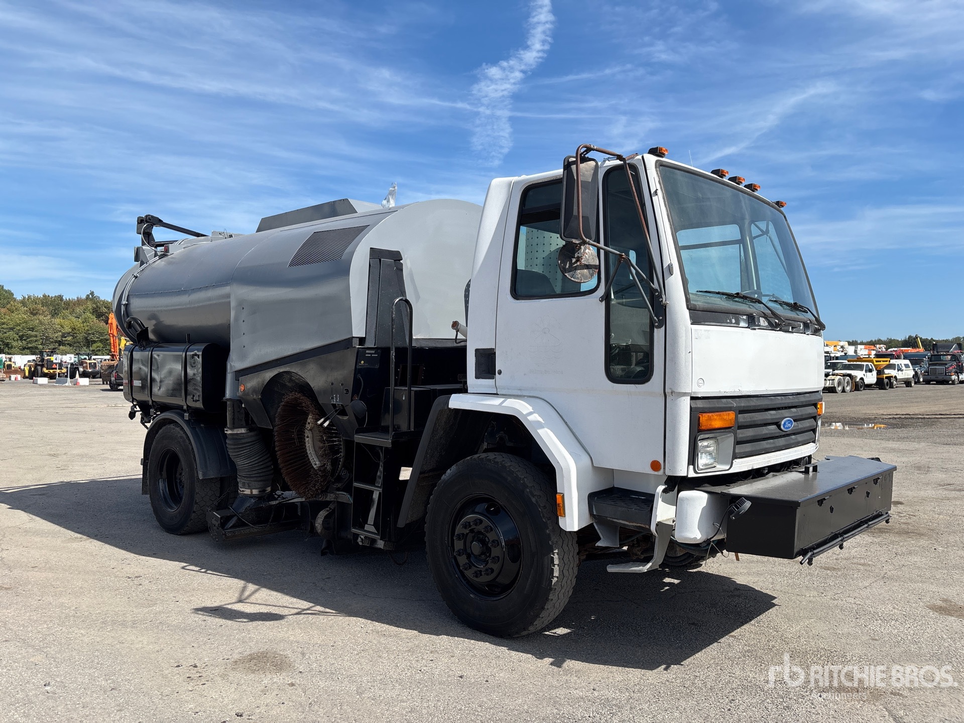 1993 Ford CF7000