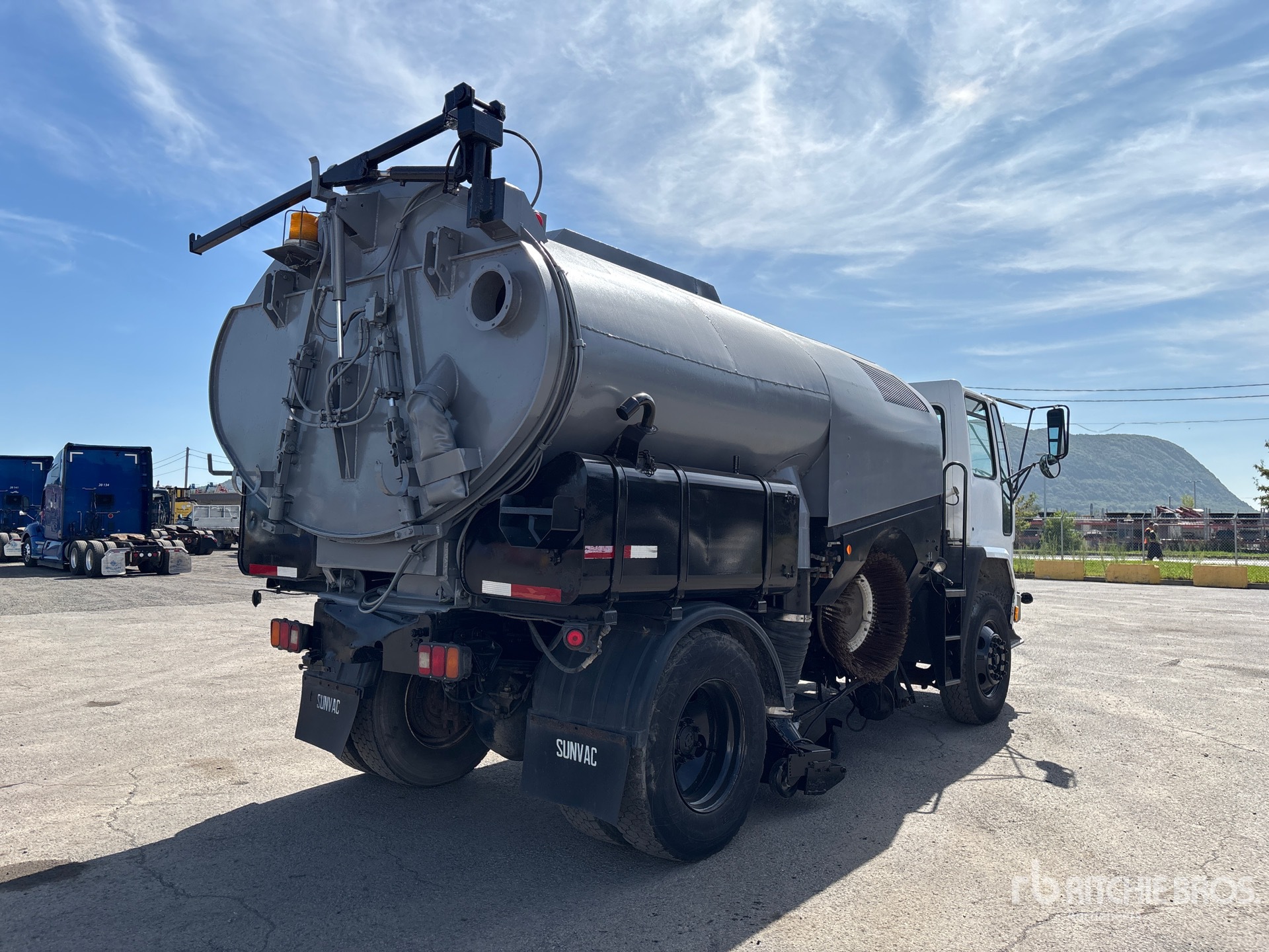 1993 Ford CF7000