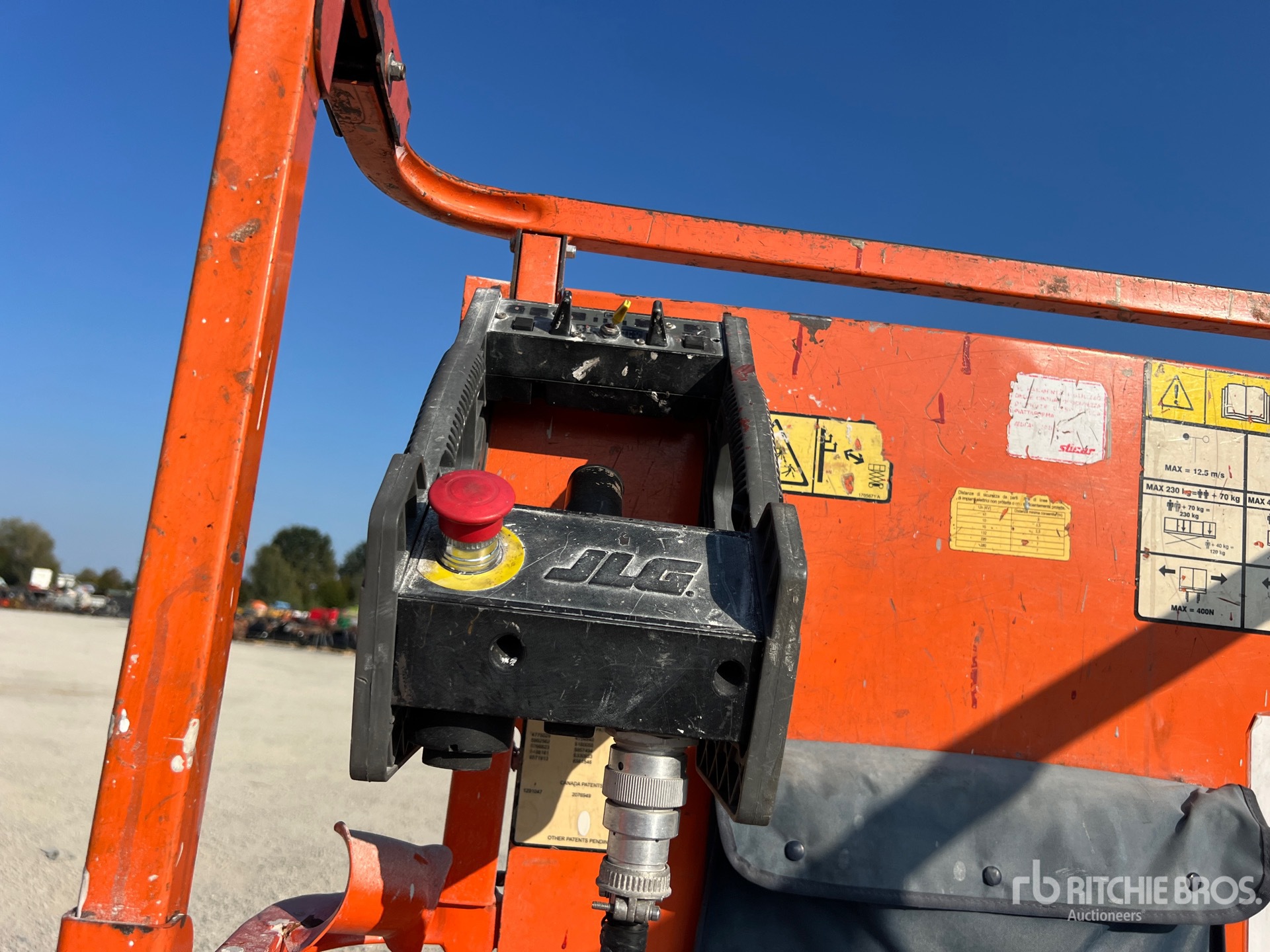 2011 JLG 2646ES