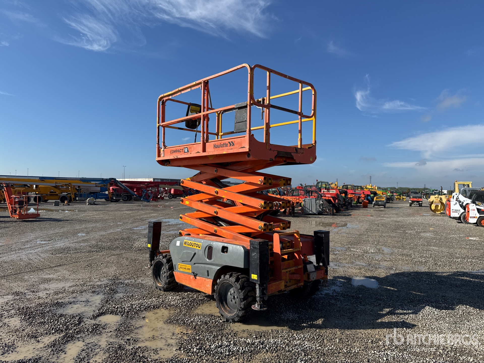 2012 Haulotte COMPACT12DX