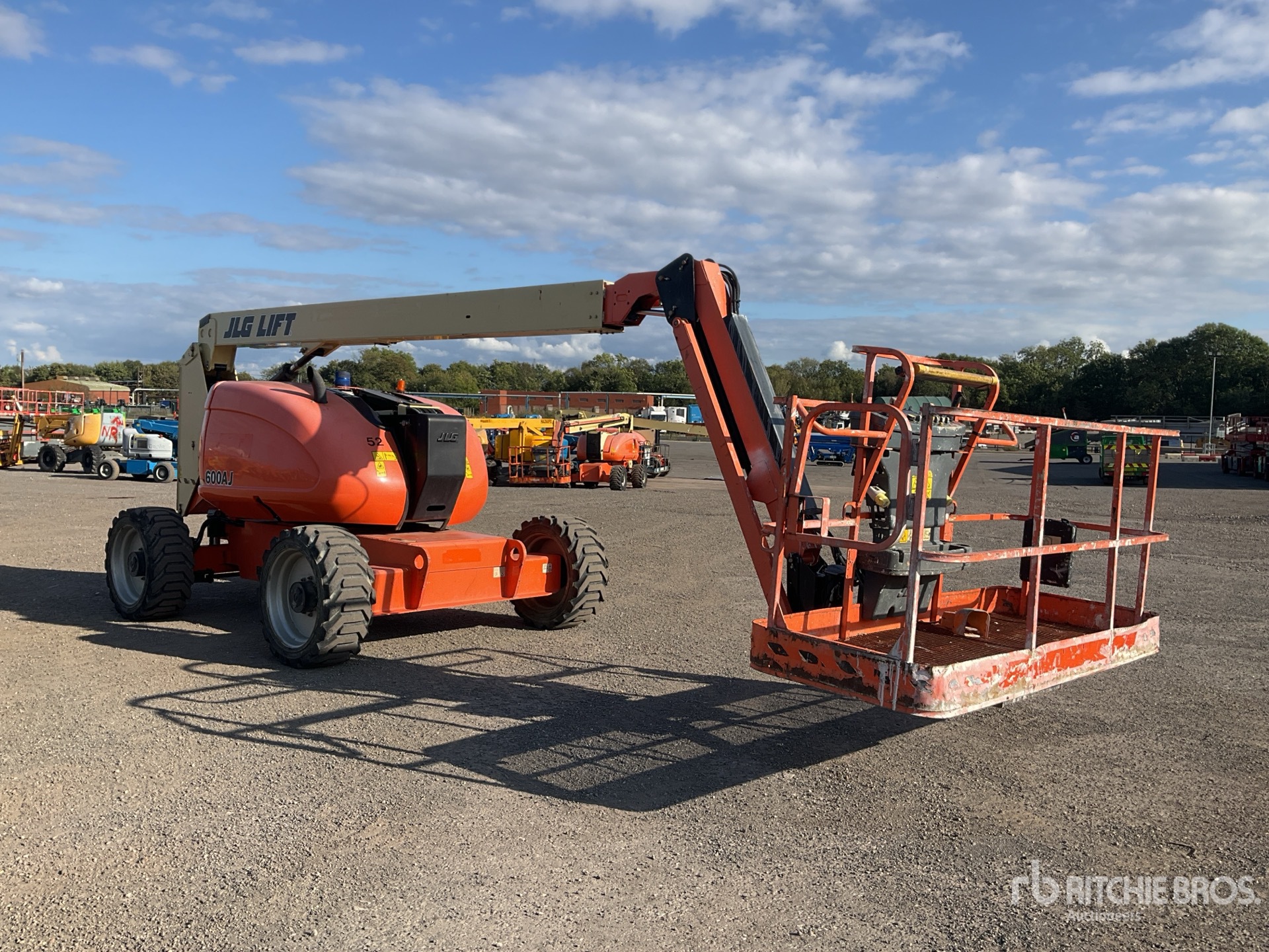 2016 JLG 600AJ