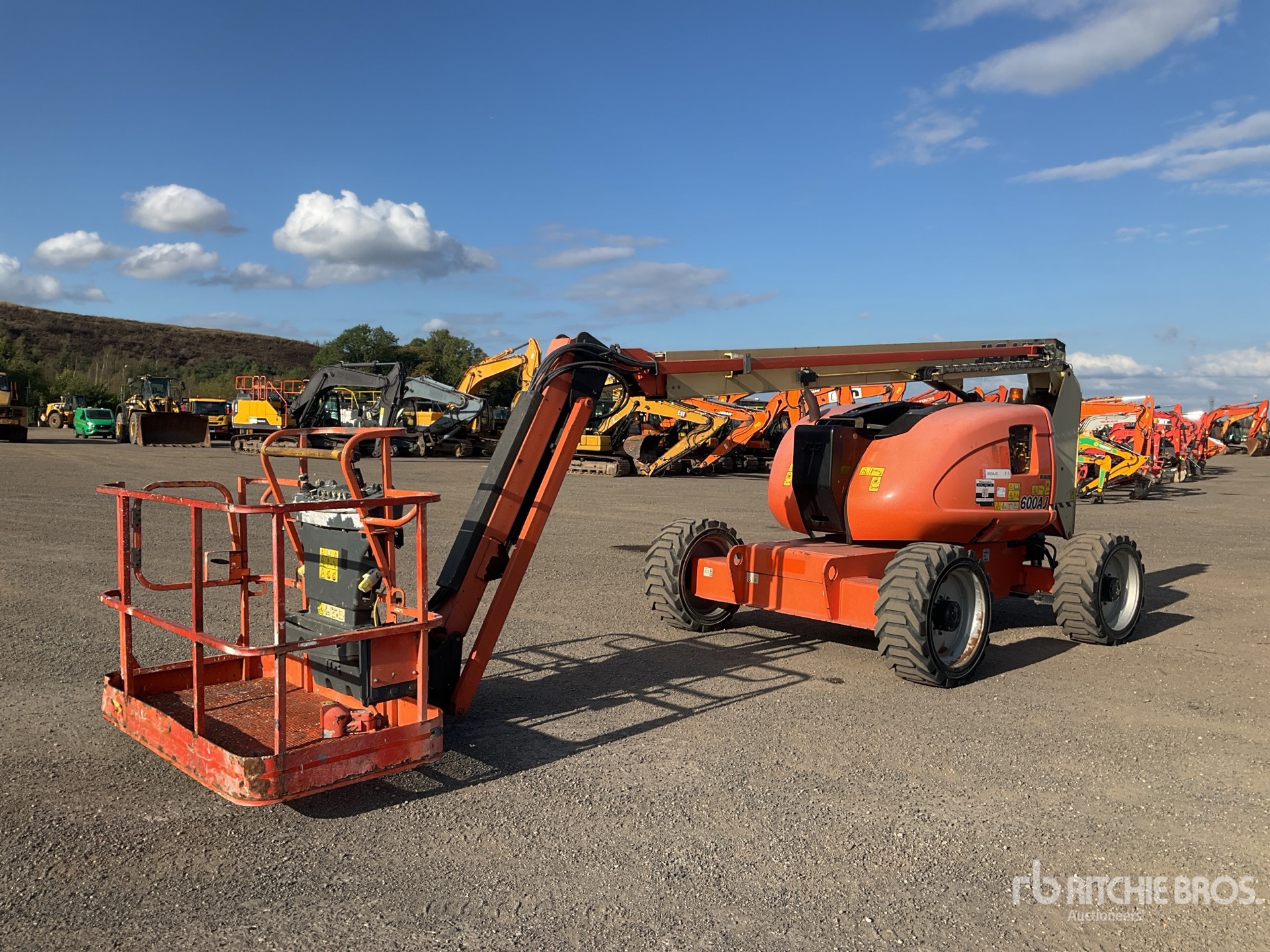 2016 JLG 600AJ