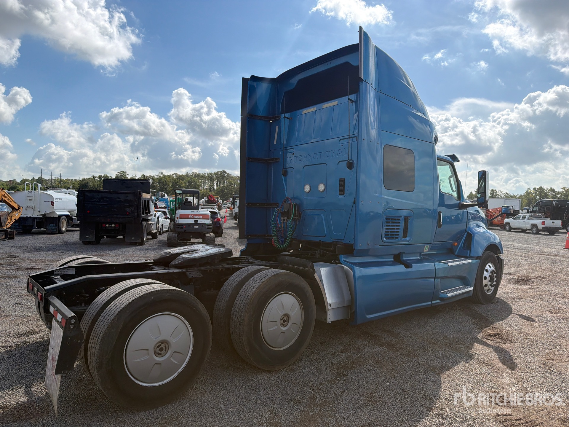 2020 International LT625