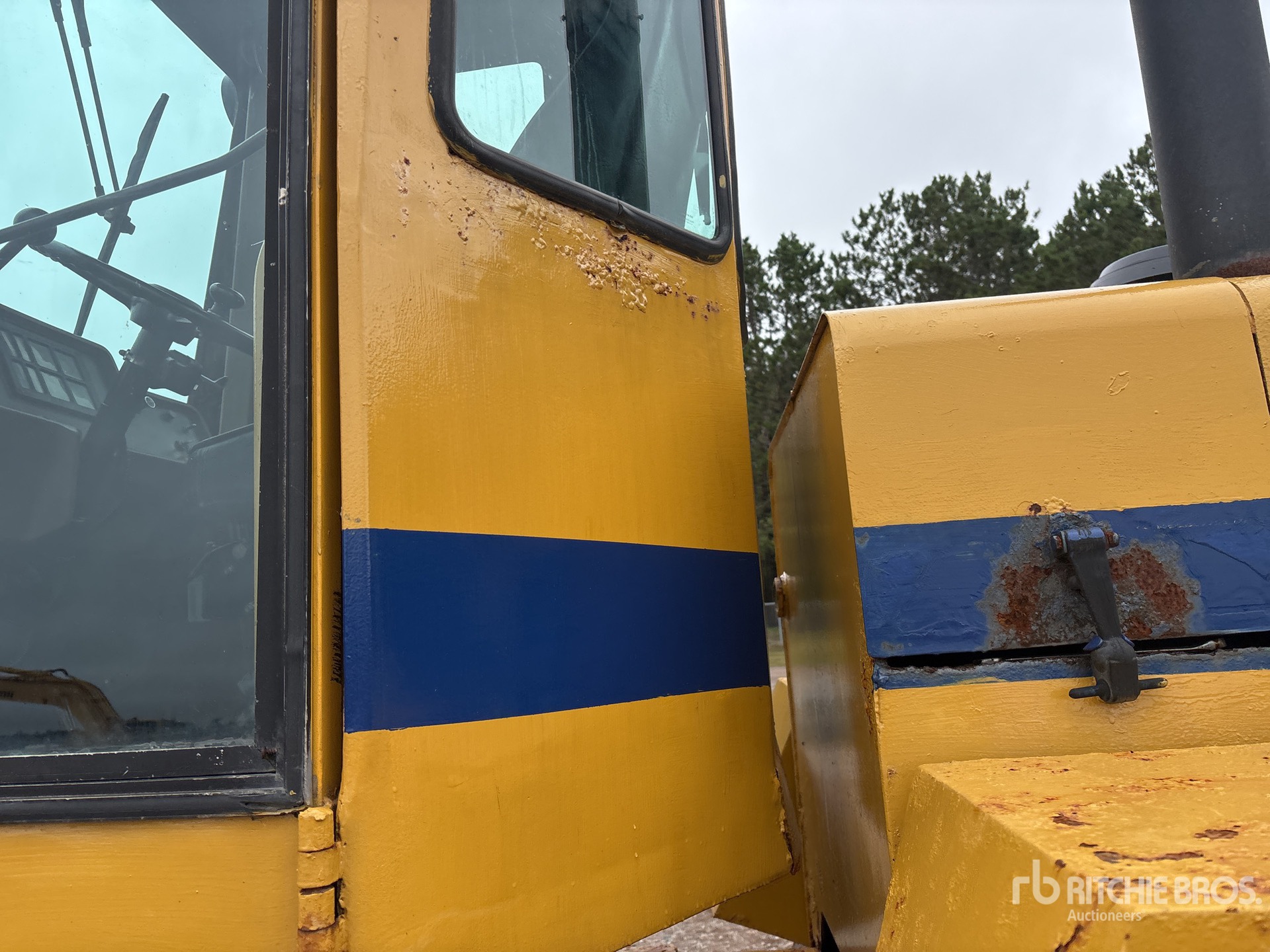 1989 Dresser 520B