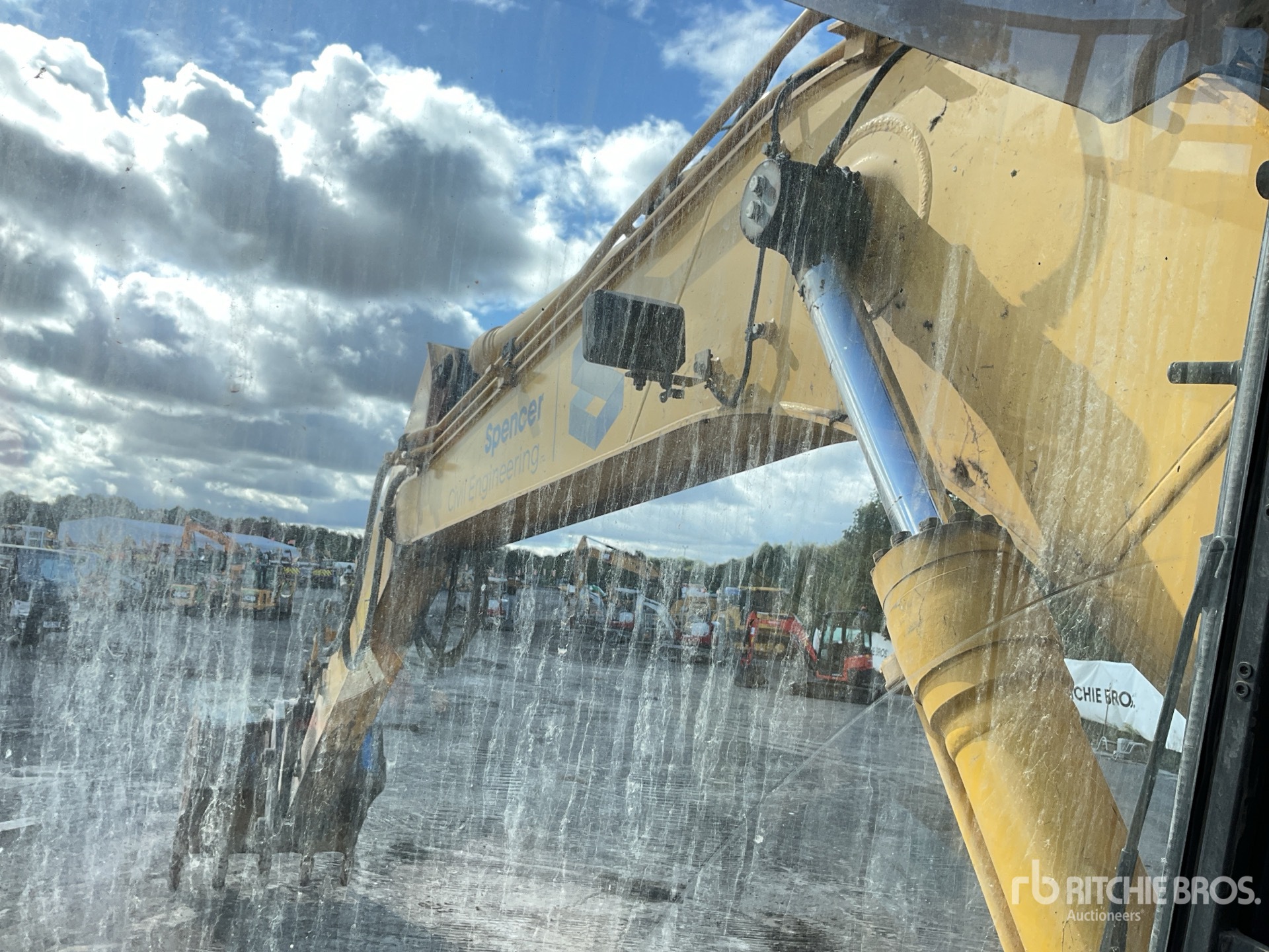 2016 Komatsu PC138US-11