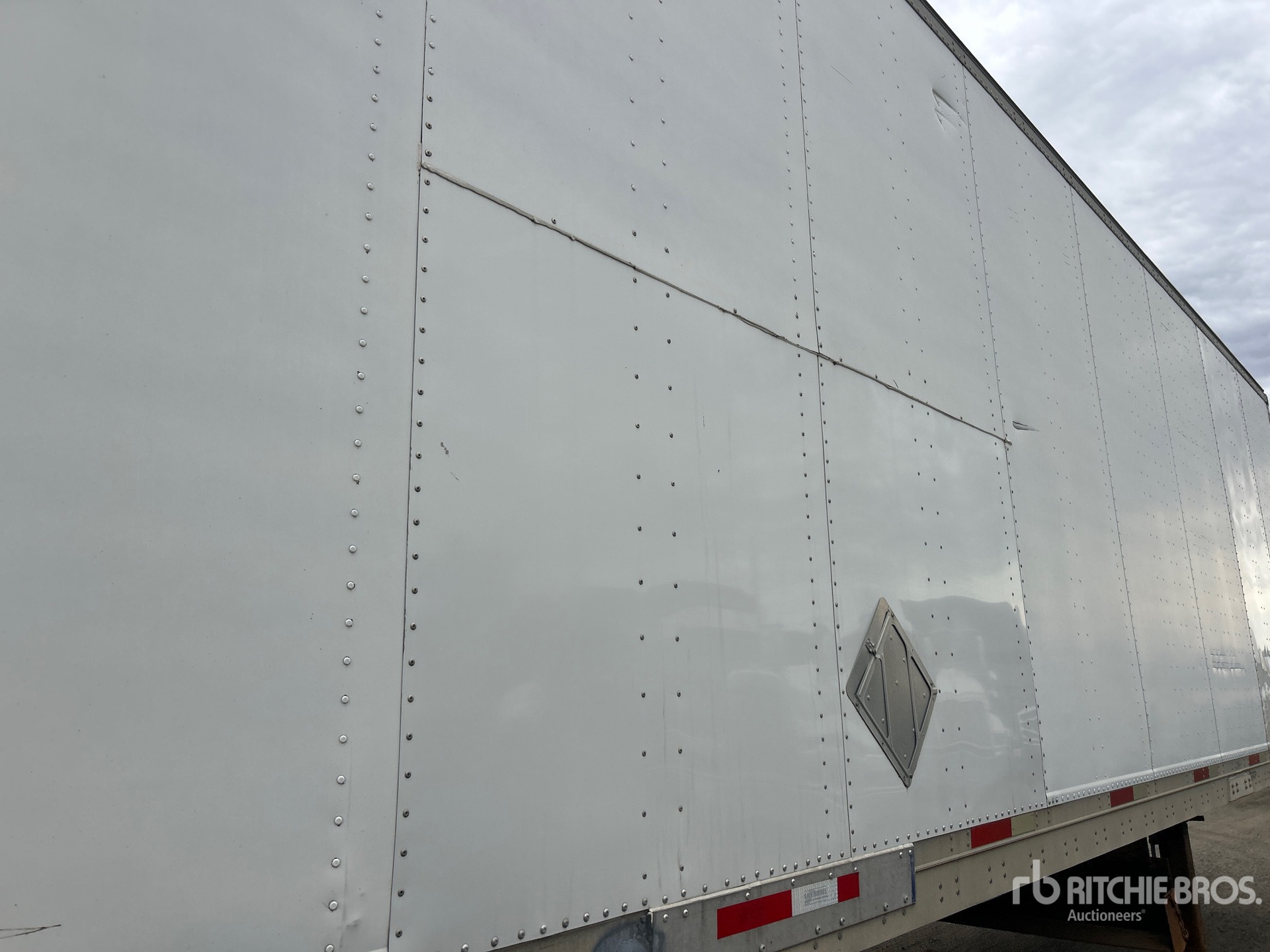 2000 Manac 53 FT X 102 IN T/A