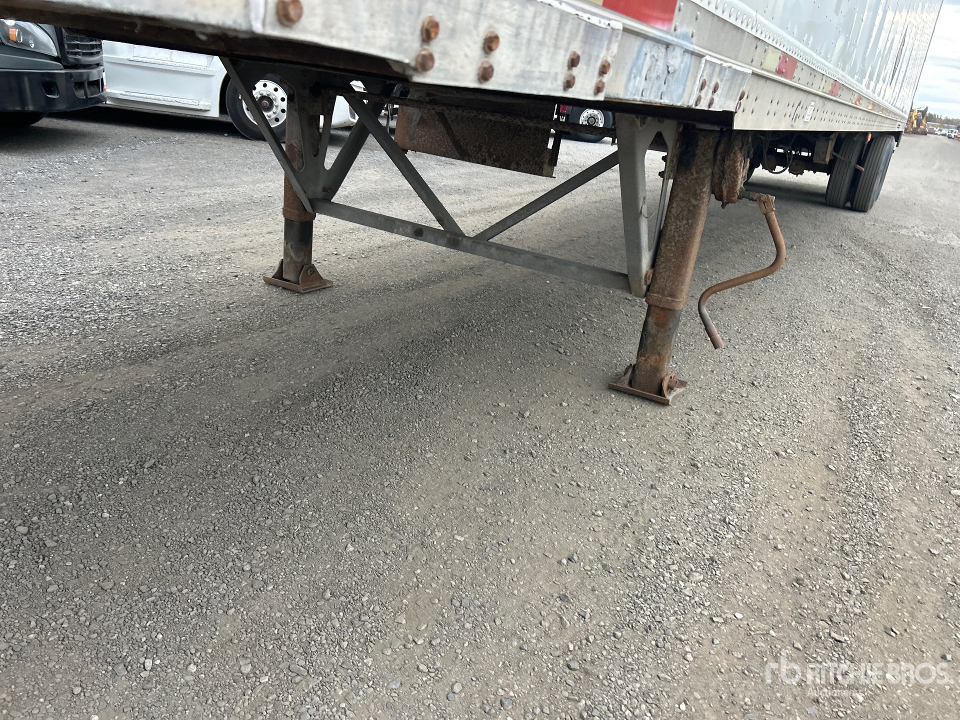2000 Manac 53 FT X 102 IN T/A