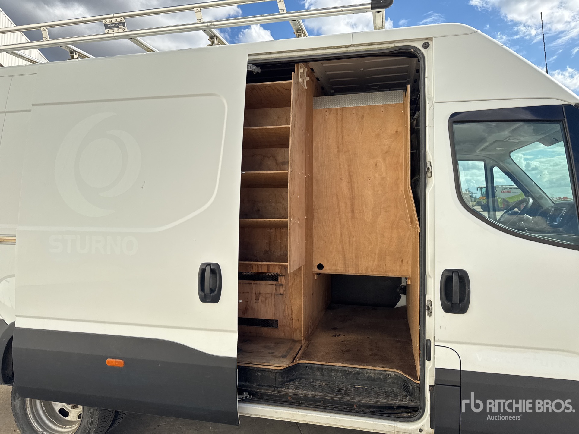 2020 Iveco 35-180