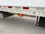 Chassis - Van Trailer with Funkcjonowanie świateł oznakowania