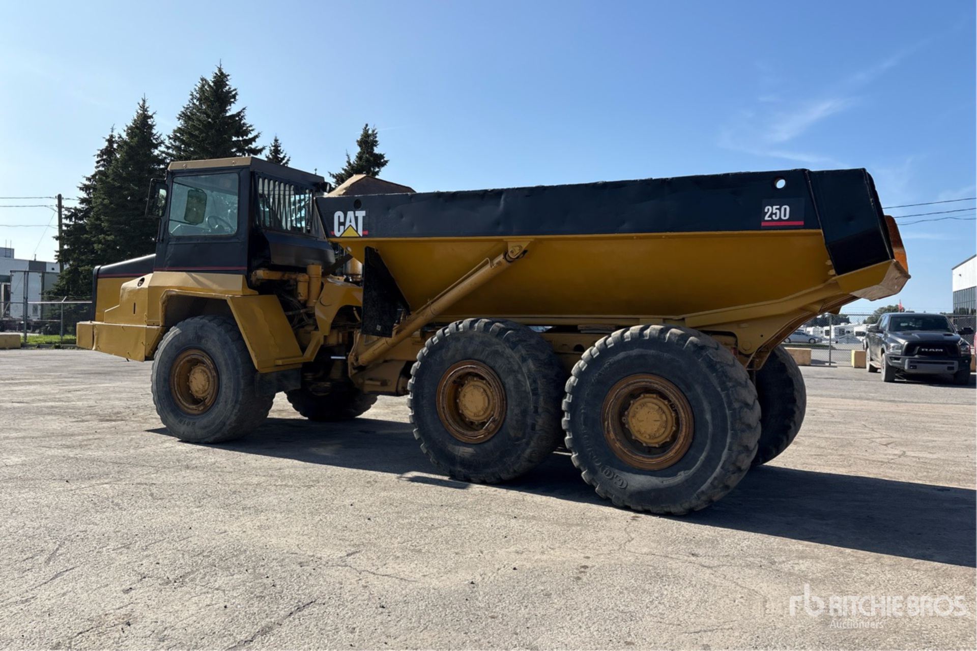 1999 Caterpillar D250E SERIES II