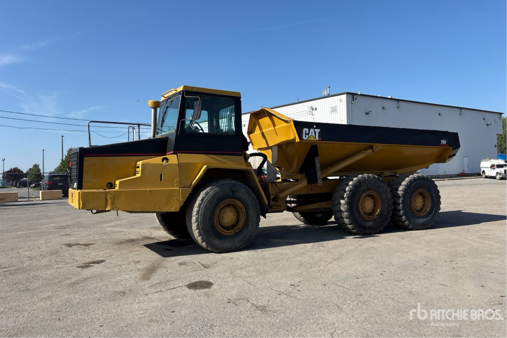 1999 Caterpillar D250E SERIES II