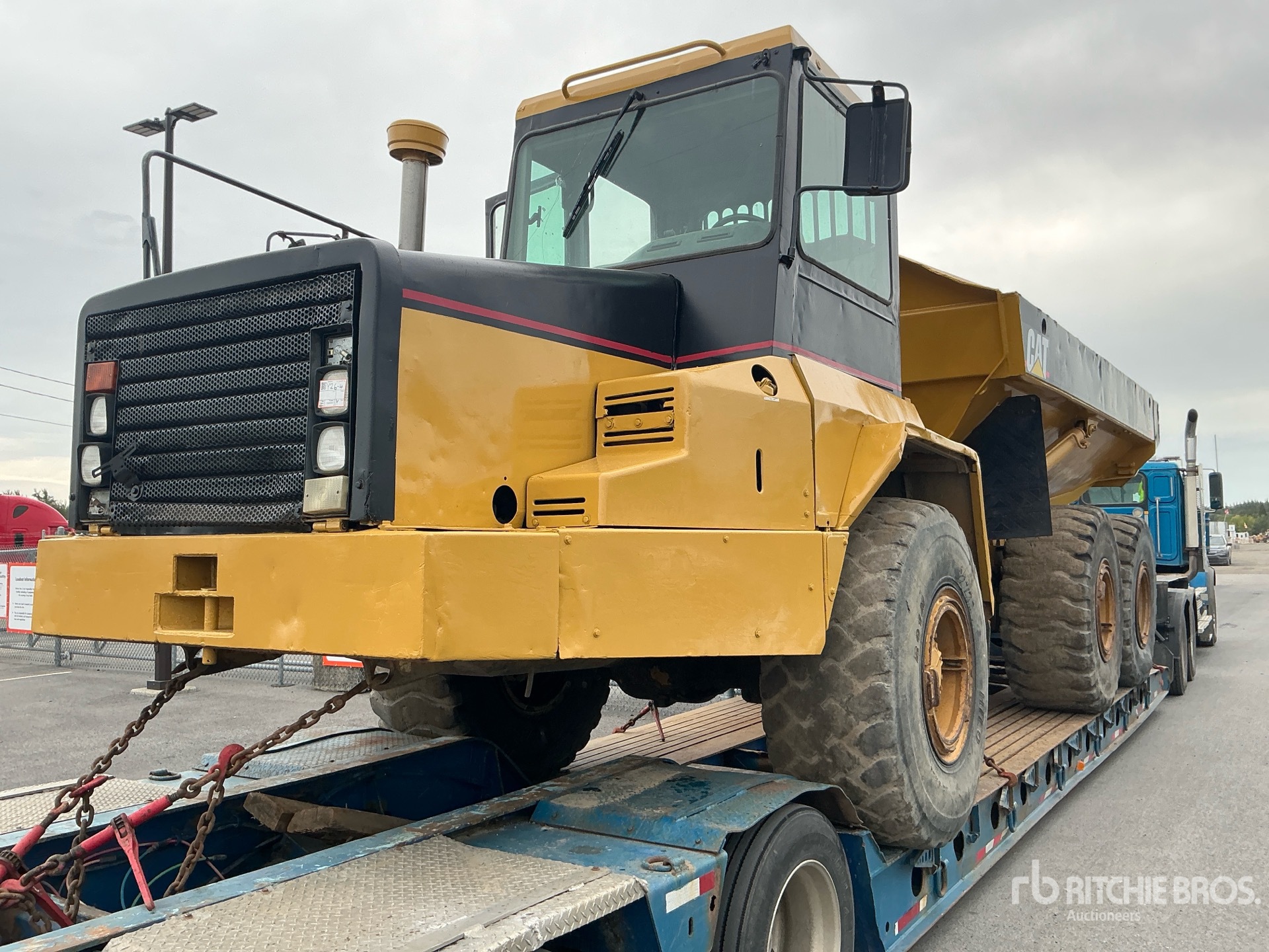 1999 Caterpillar D250E SERIES II