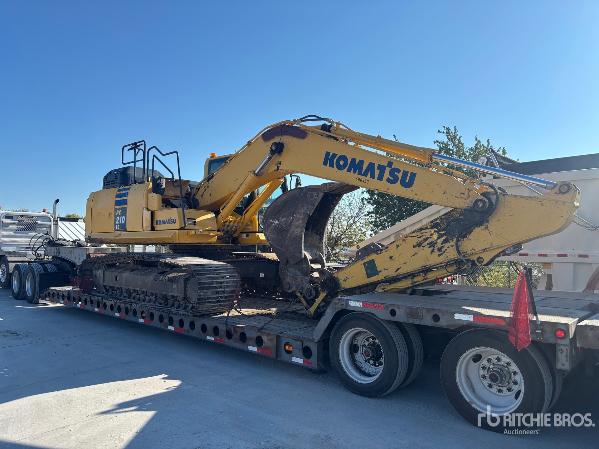 2017 Komatsu PC210LC-11