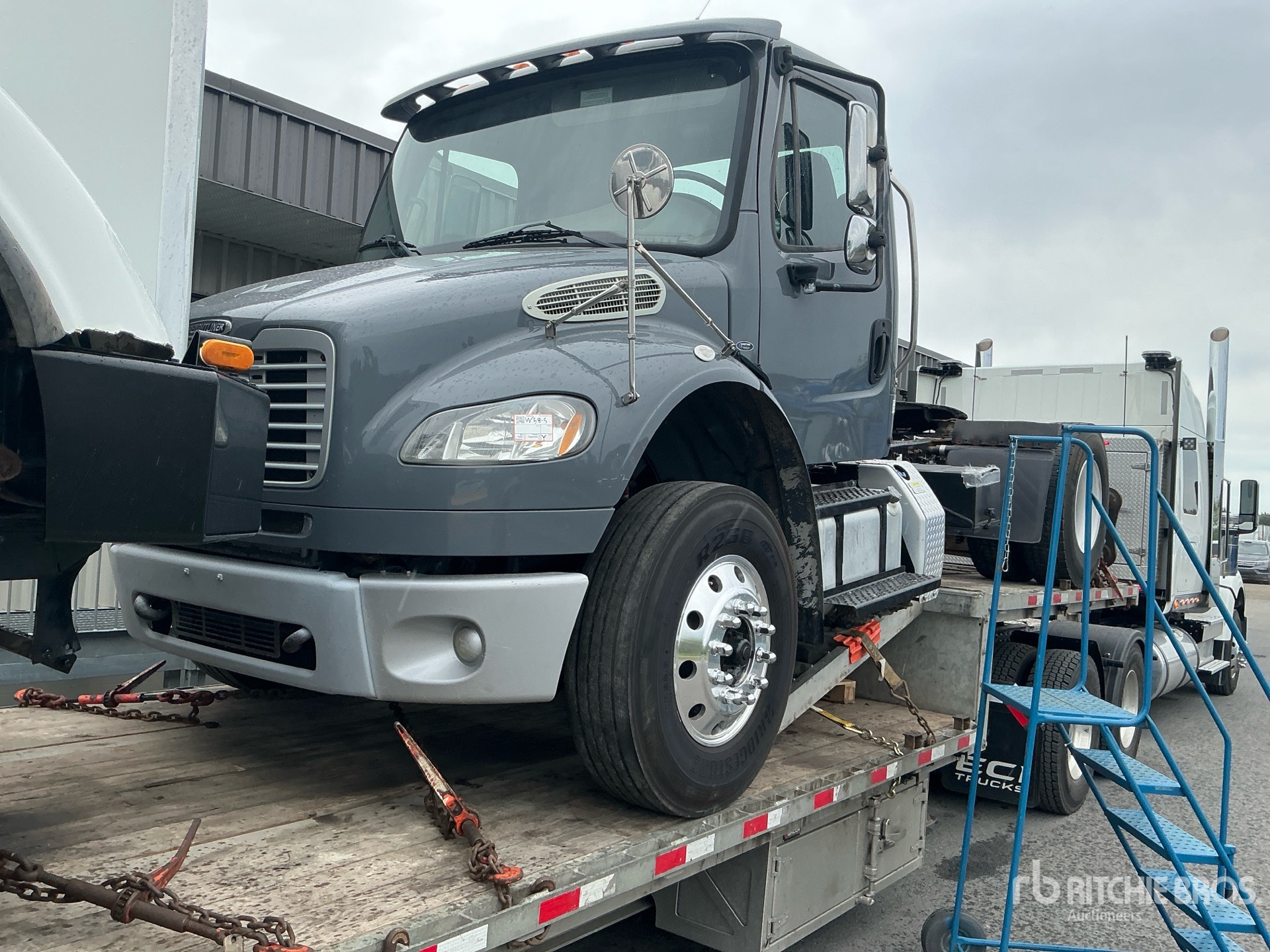 2019 Freightliner M2 106