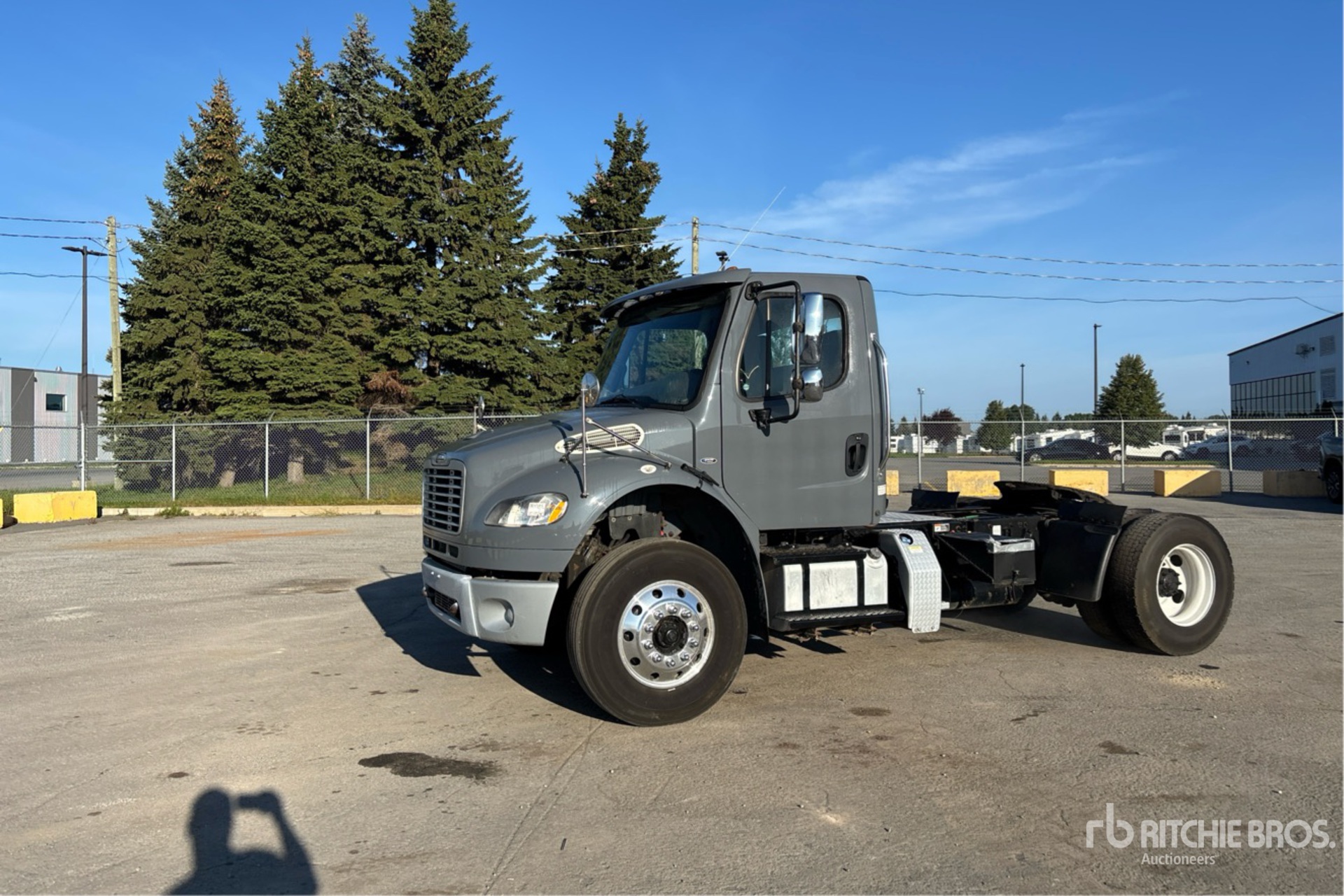 2019 Freightliner M2 106