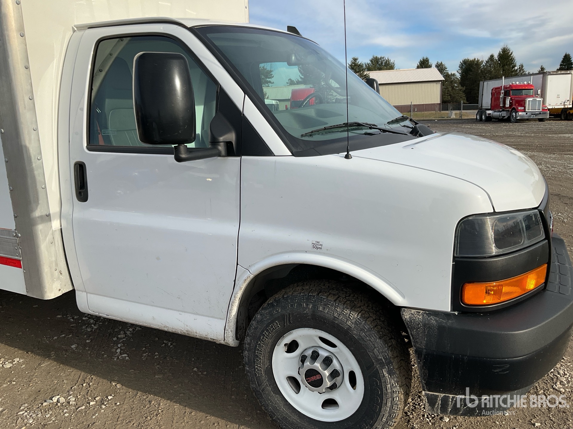 2023 GMC SAVANA G3500