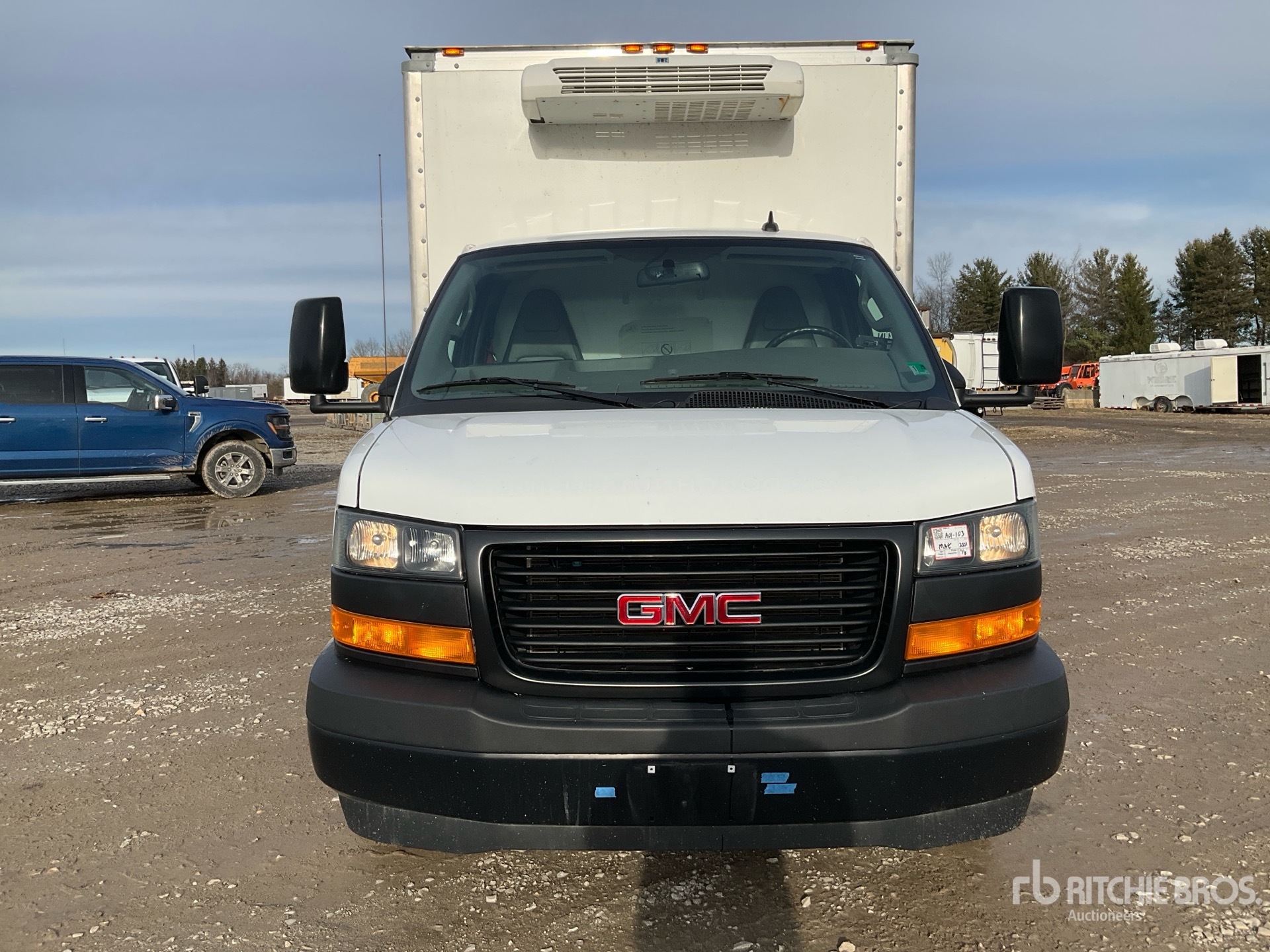 2023 GMC SAVANA G3500