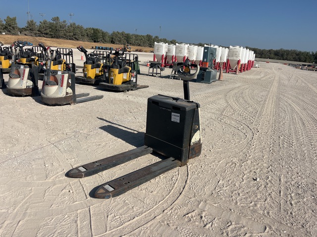 Crown WP3035-45 4500 lb Electric Pallet Jack