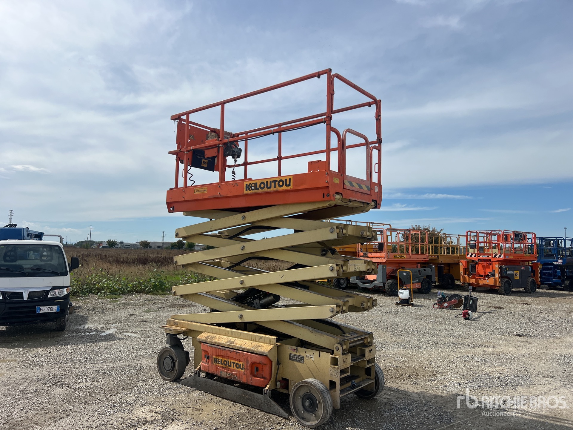 2016 JLG 3246ES