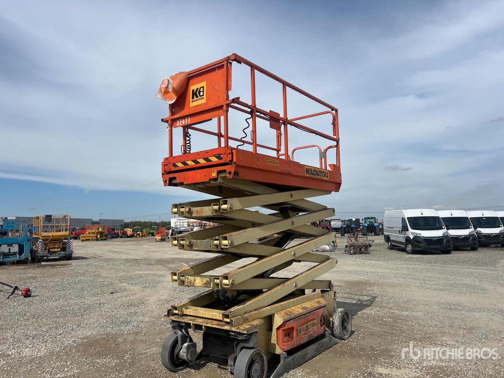 2016 JLG 3246ES