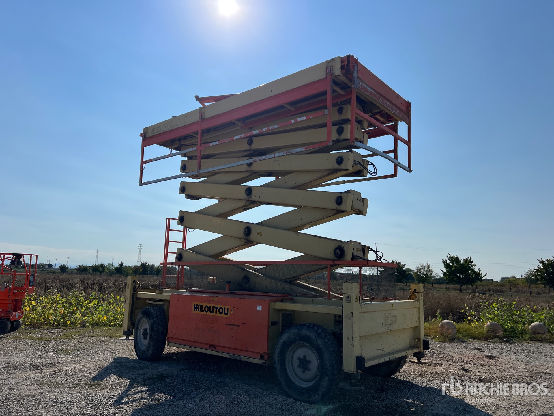2008 JLG 245-25