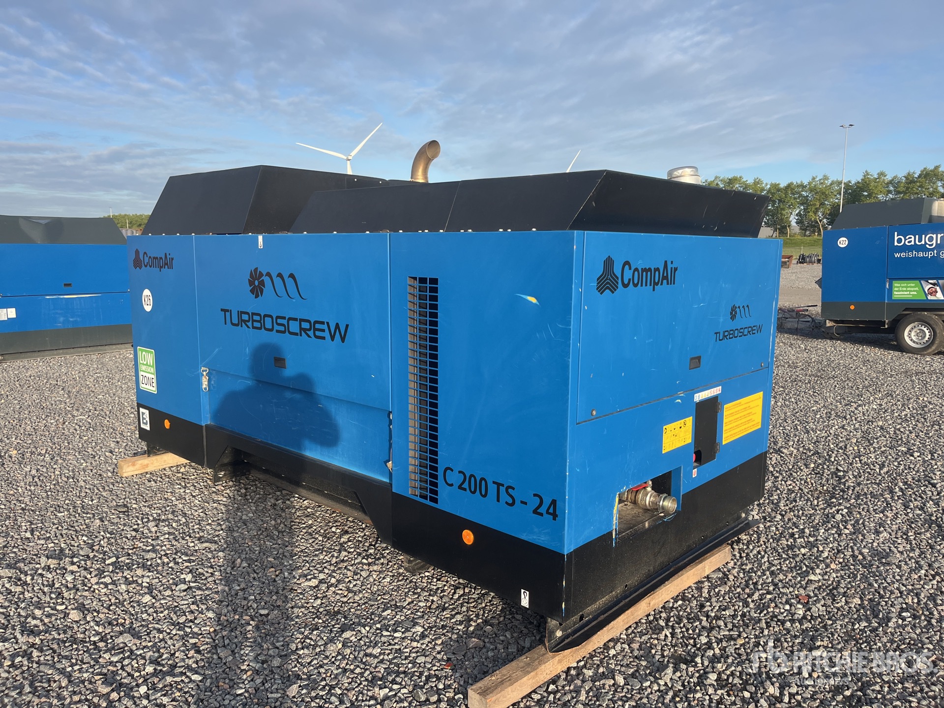 2022 Compair C200TS-24