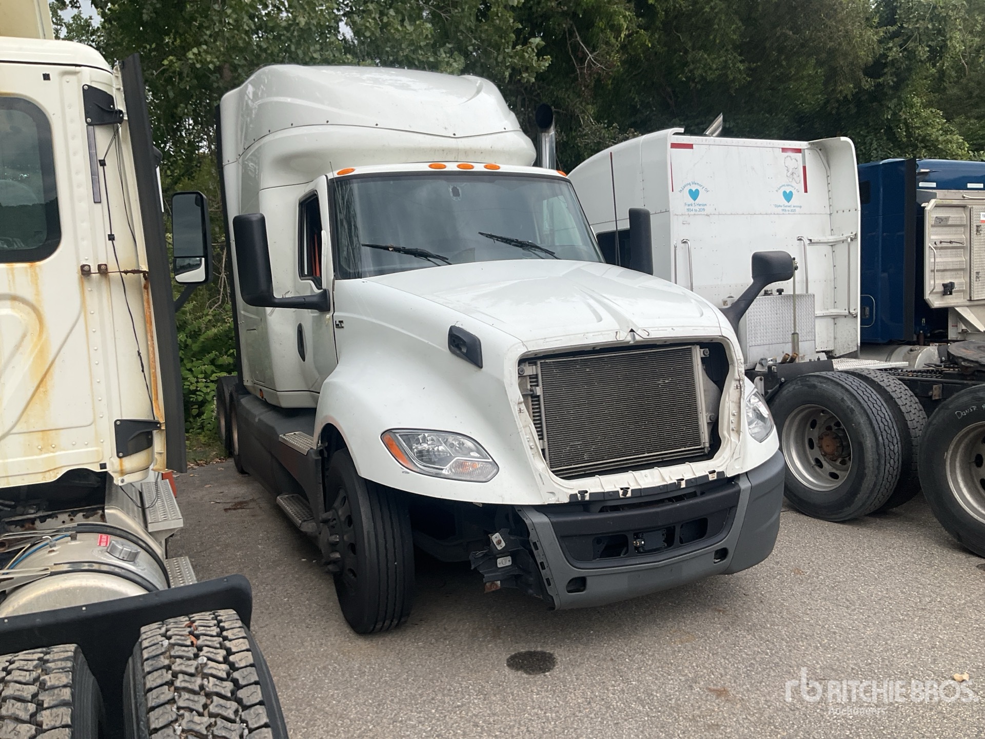 2019 International LT625