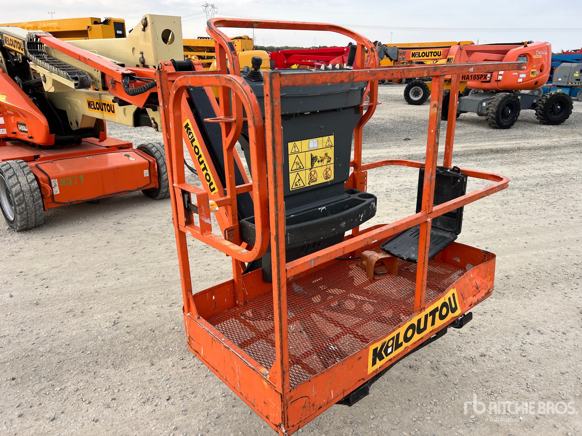 2015 JLG 450AJ SERIES LL
