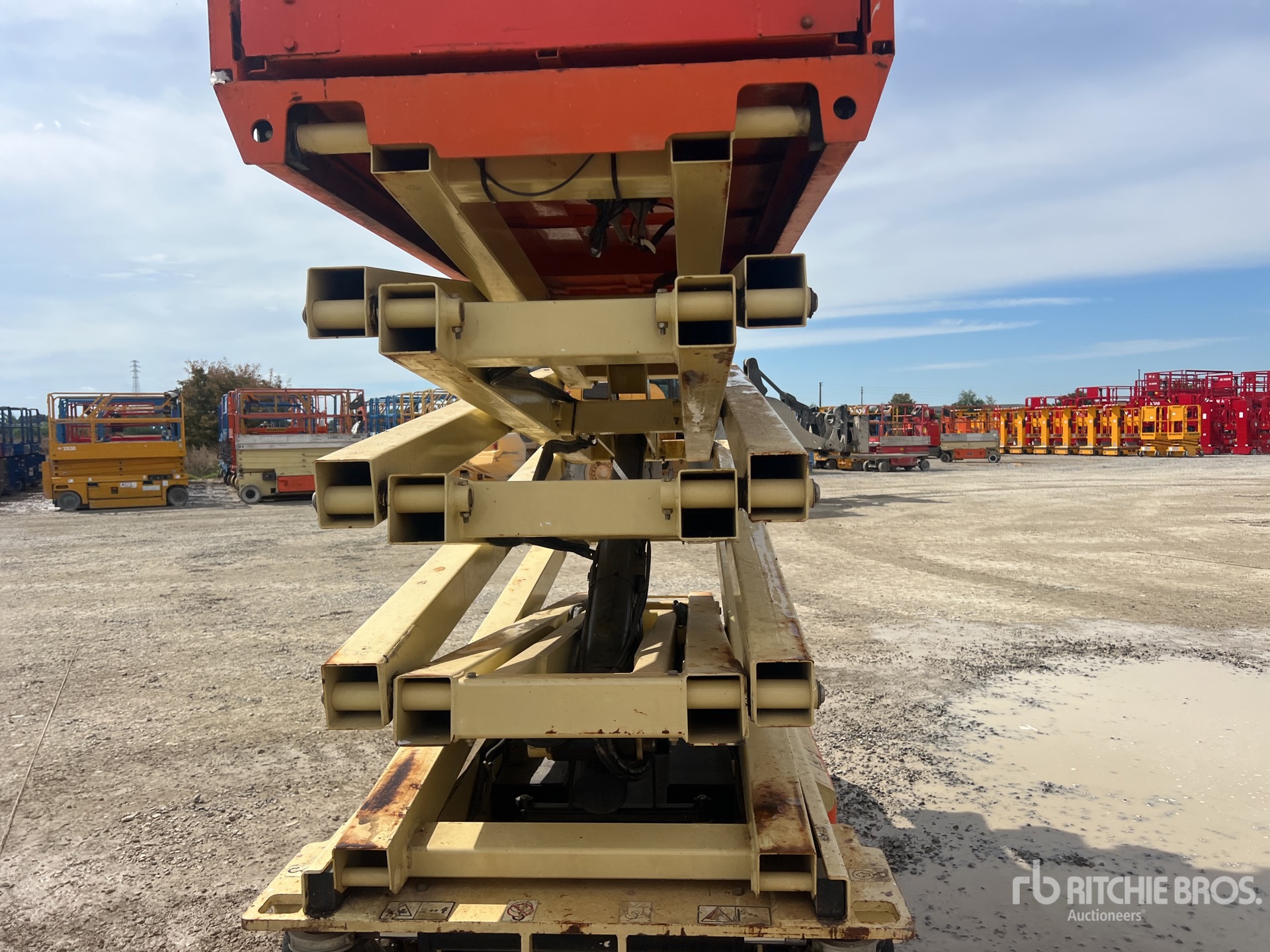 2015 JLG 3246