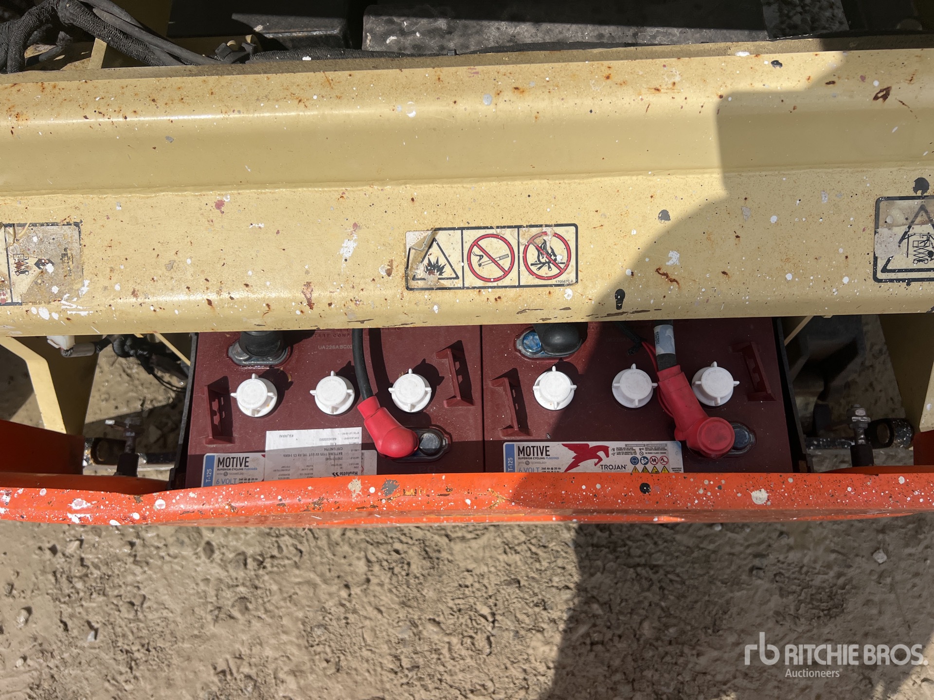 2015 JLG 3246