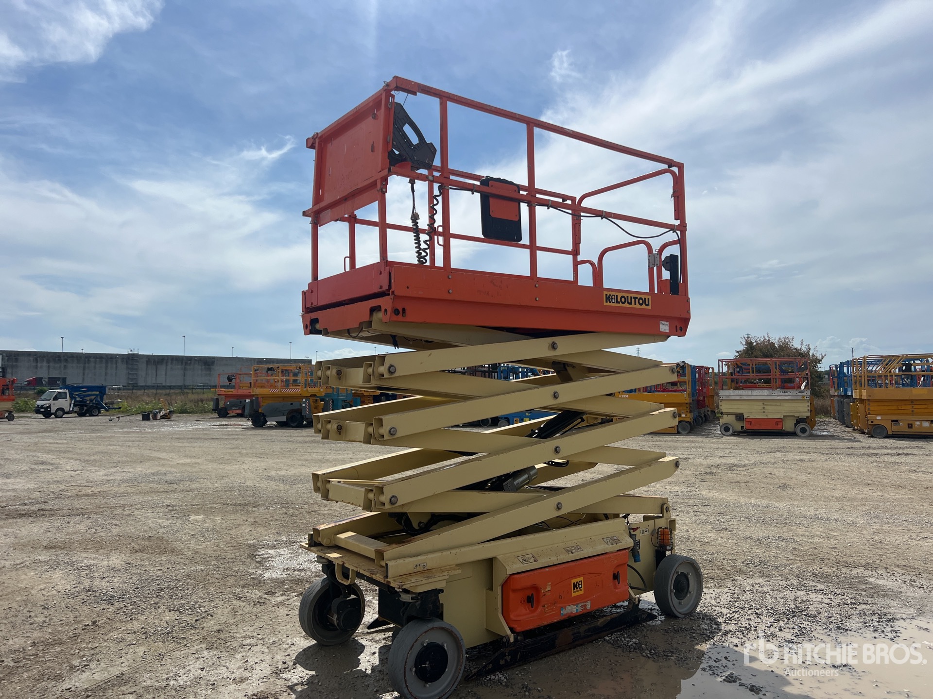 2015 JLG 3246