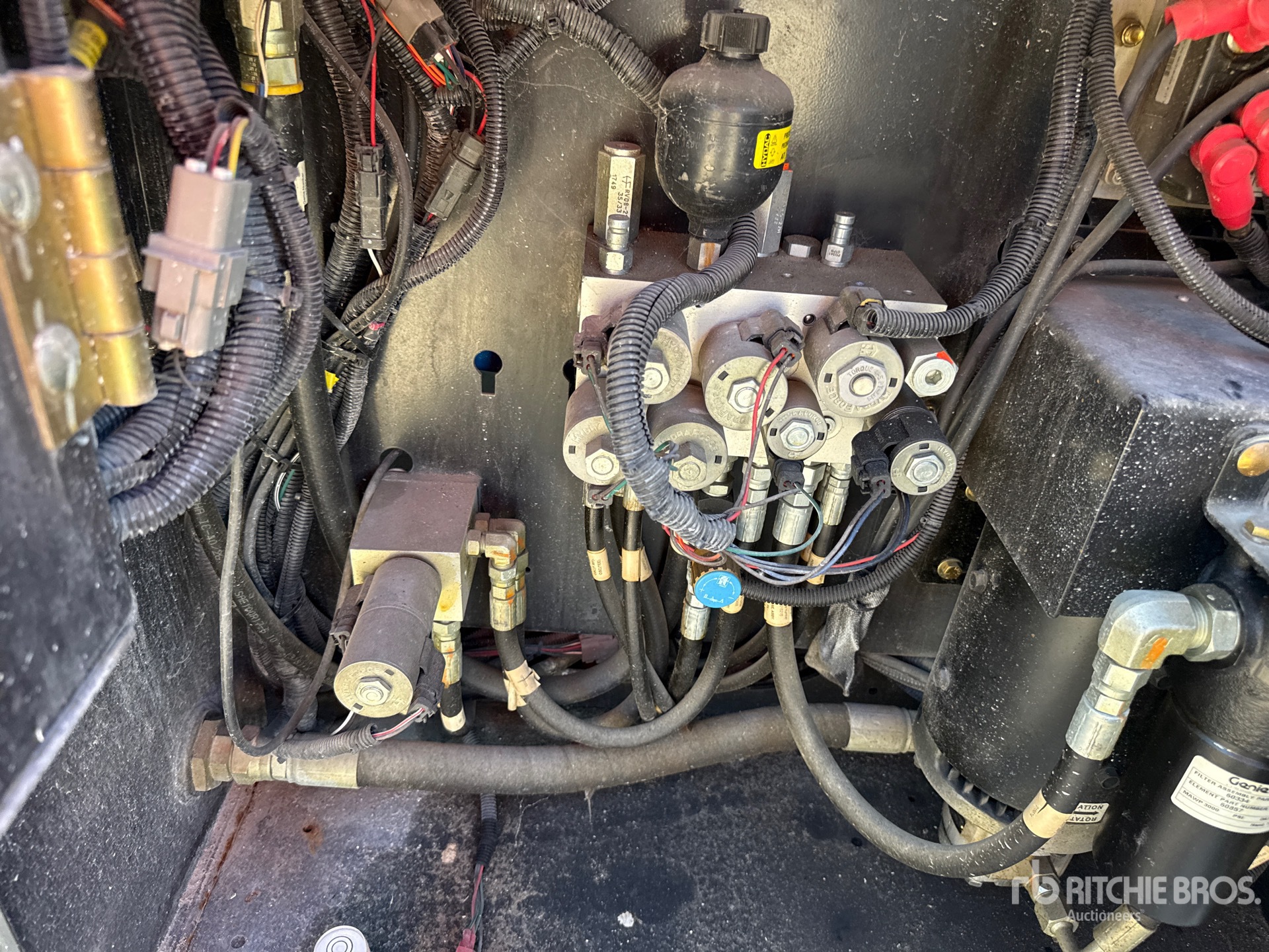 Photo of 2018 Genie GS-4069DC