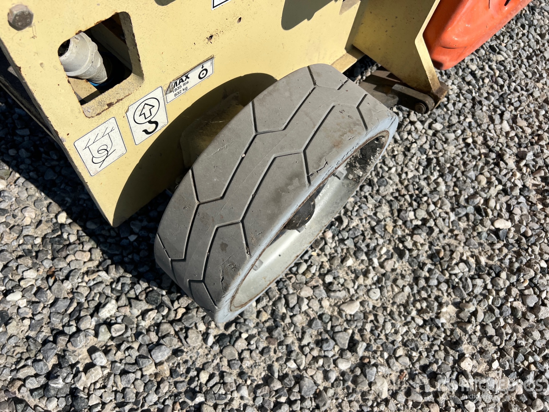 2018 JLG 2632ES